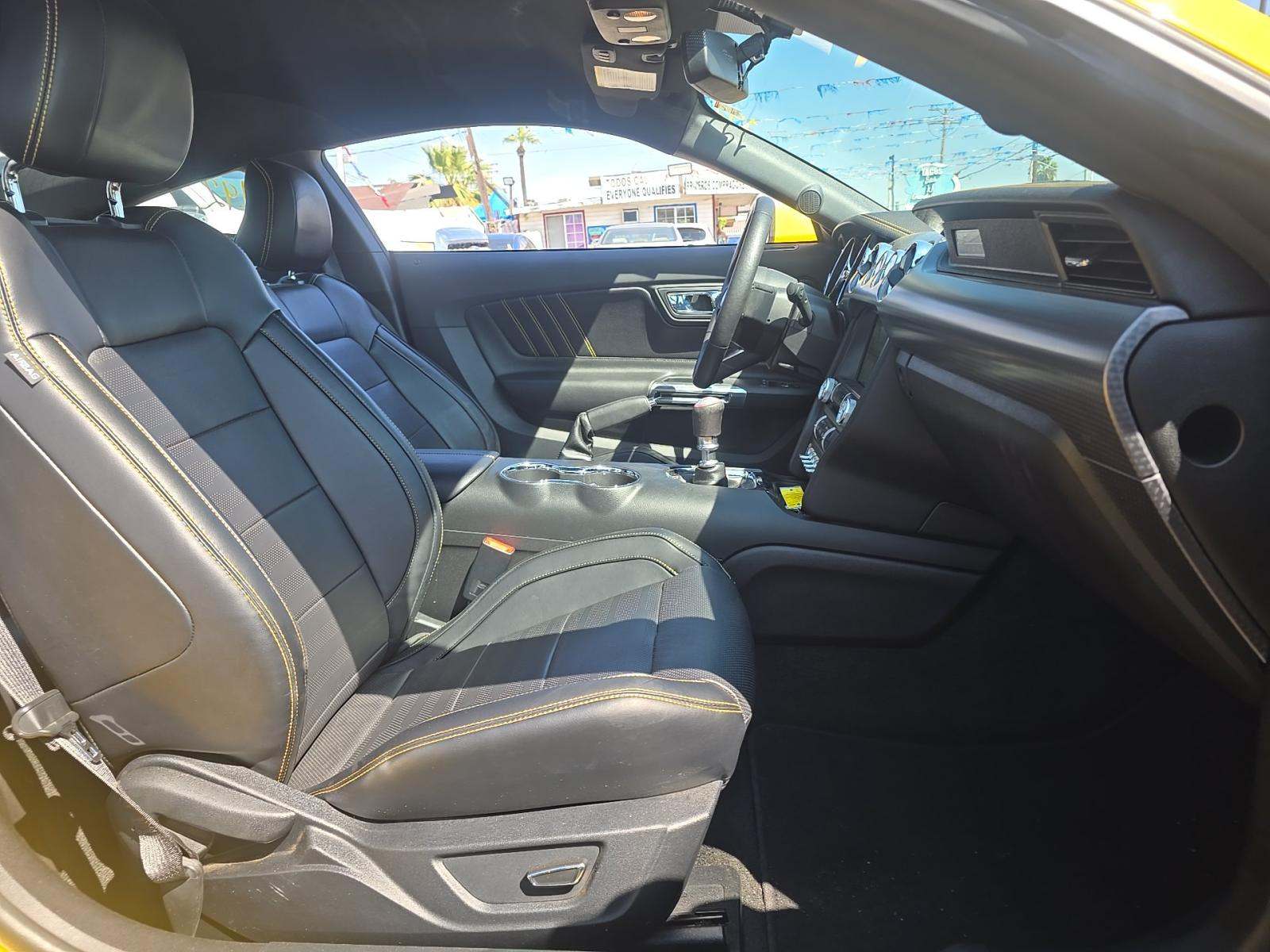 2017 Ford Mustang GT Premium RWD