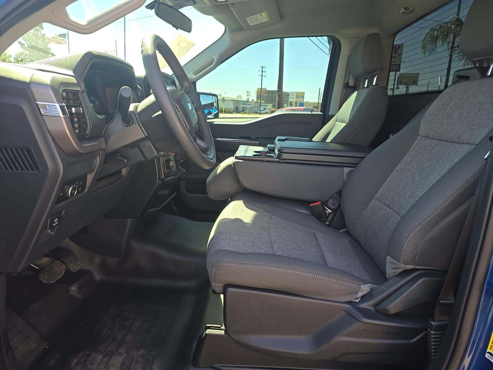 2024 Ford F-150 XL AWD