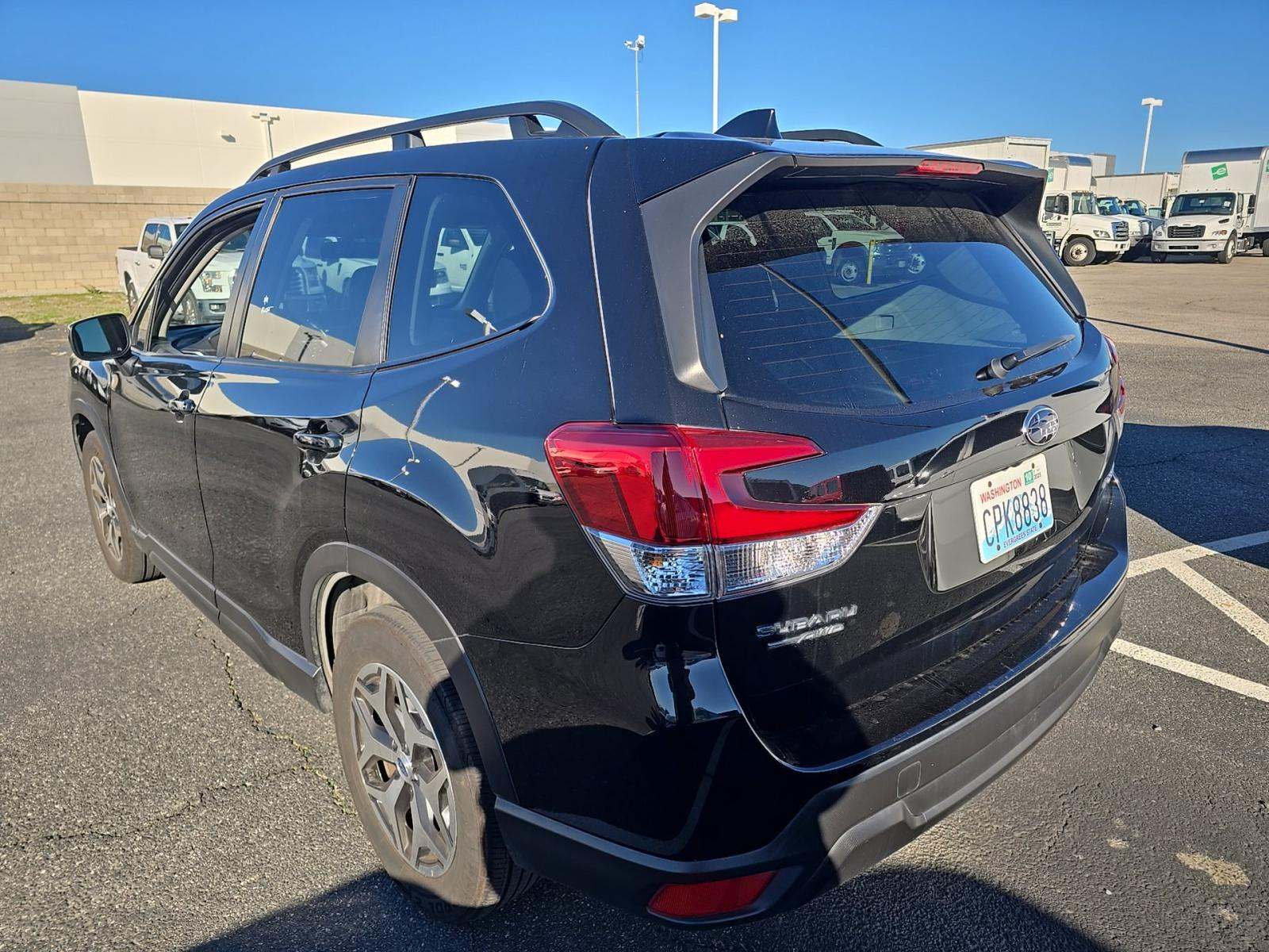 2023 Subaru Forester Premium AWD