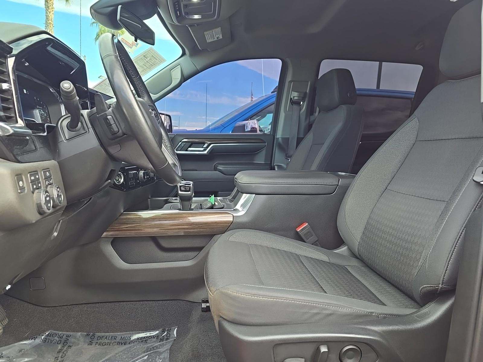 2023 Chevrolet Silverado 1500 RST AWD