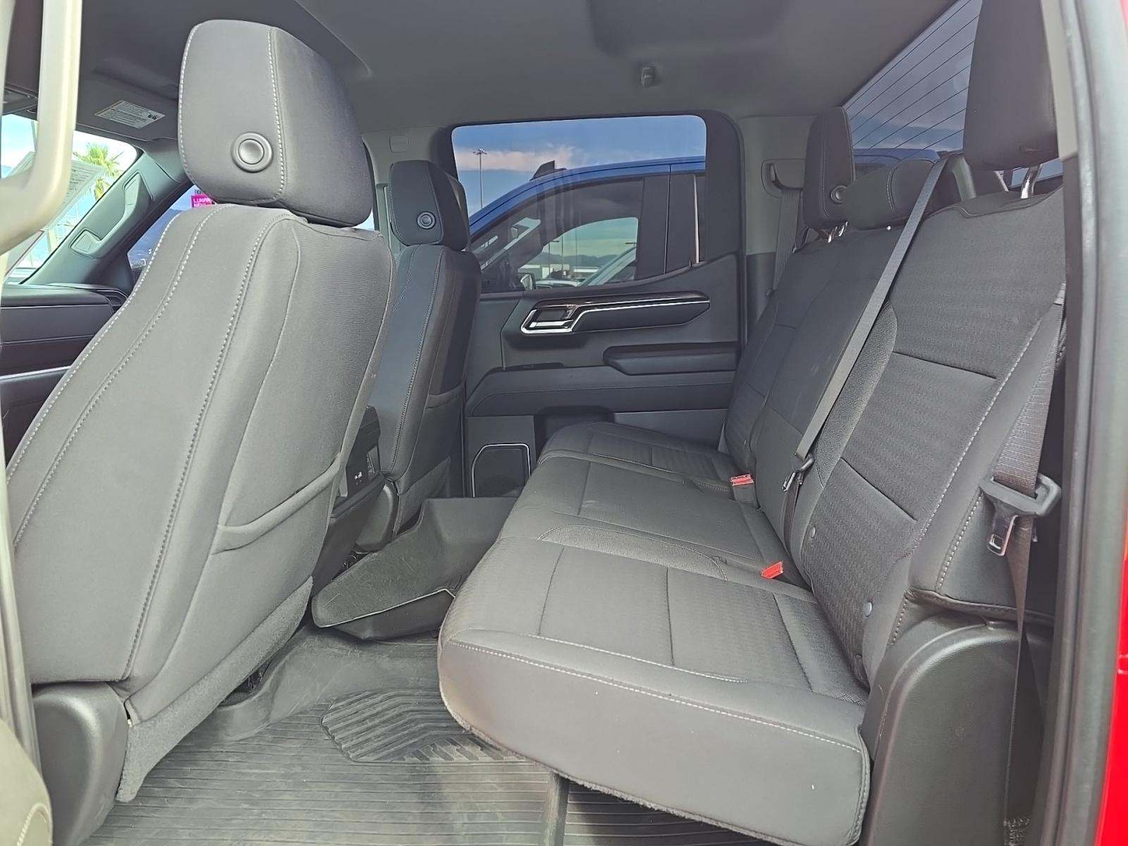 2023 Chevrolet Silverado 1500 RST AWD