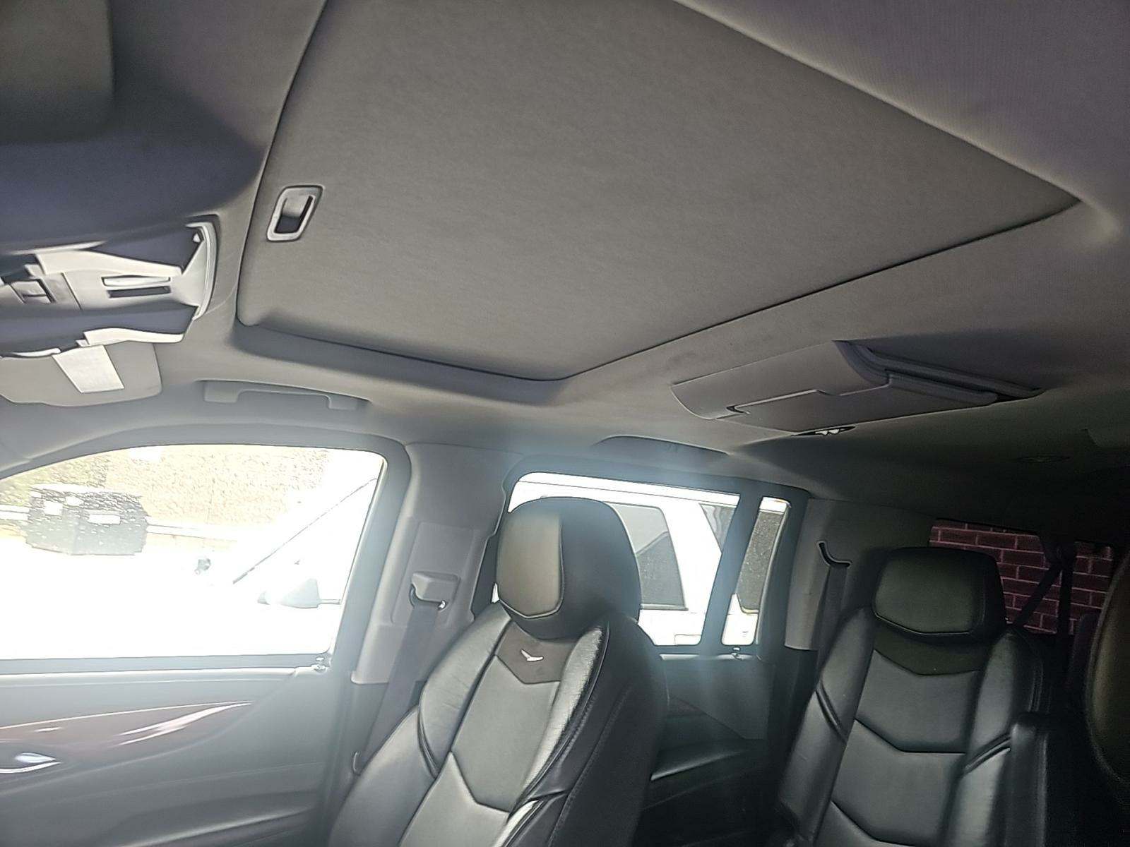 2016 Cadillac Escalade ESV Luxury AWD