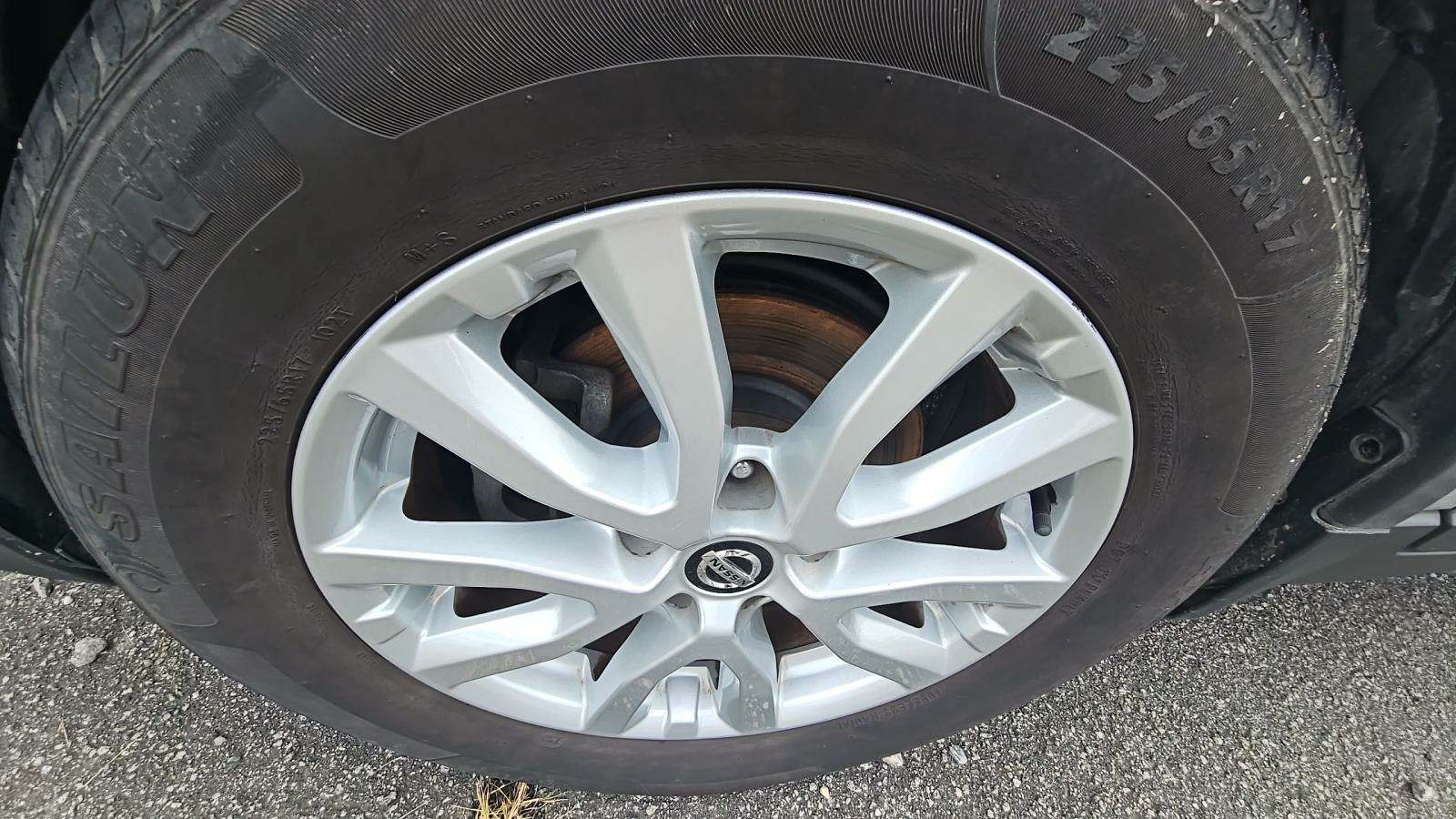 2018 Nissan Rogue SV FWD