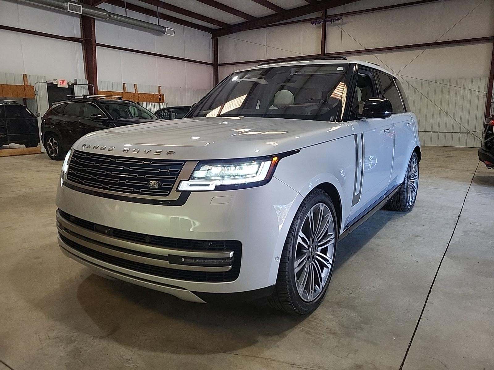 2023 Land Rover Range Rover SE