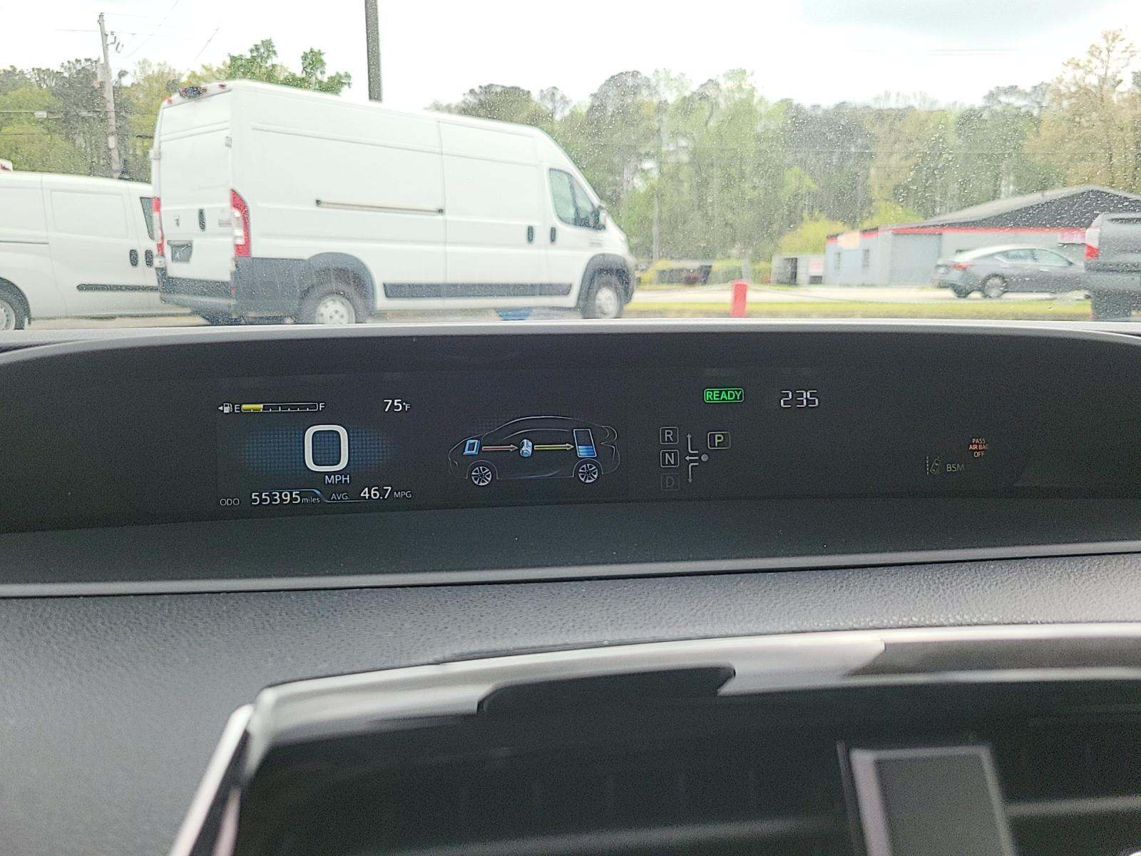 2022 Toyota Prius LE FWD