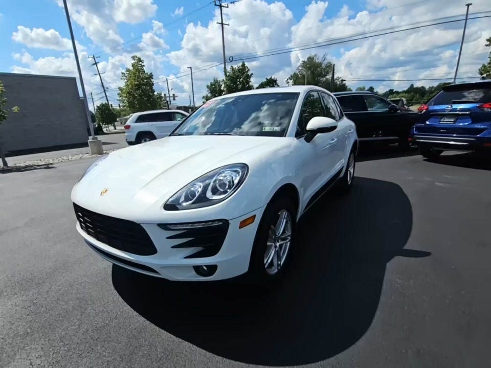 2018 Porsche Macan Base AWD