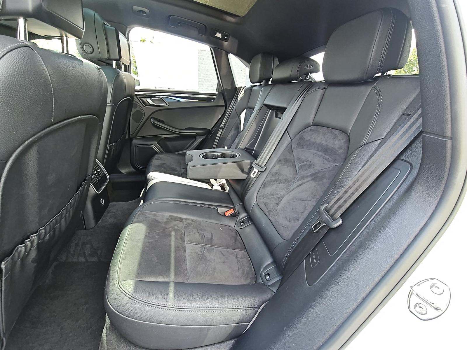 2018 Porsche Macan Base AWD