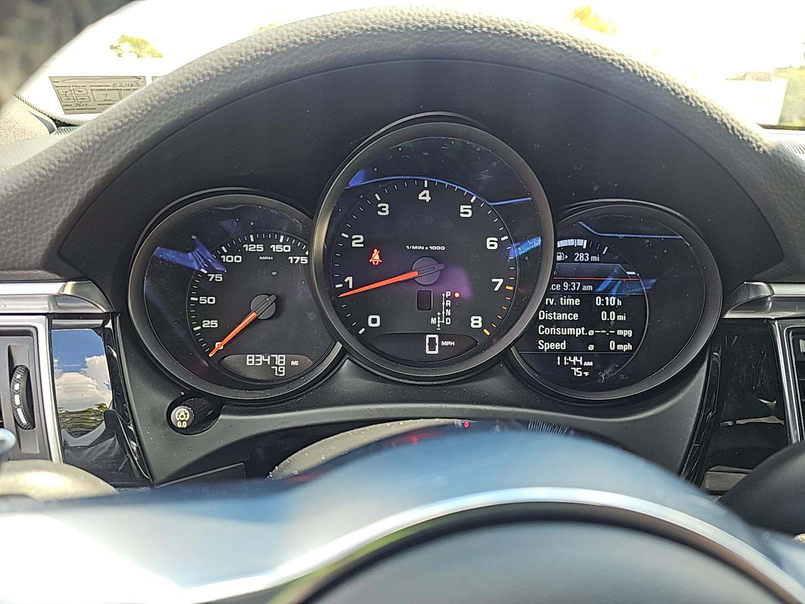 2018 Porsche Macan Base AWD