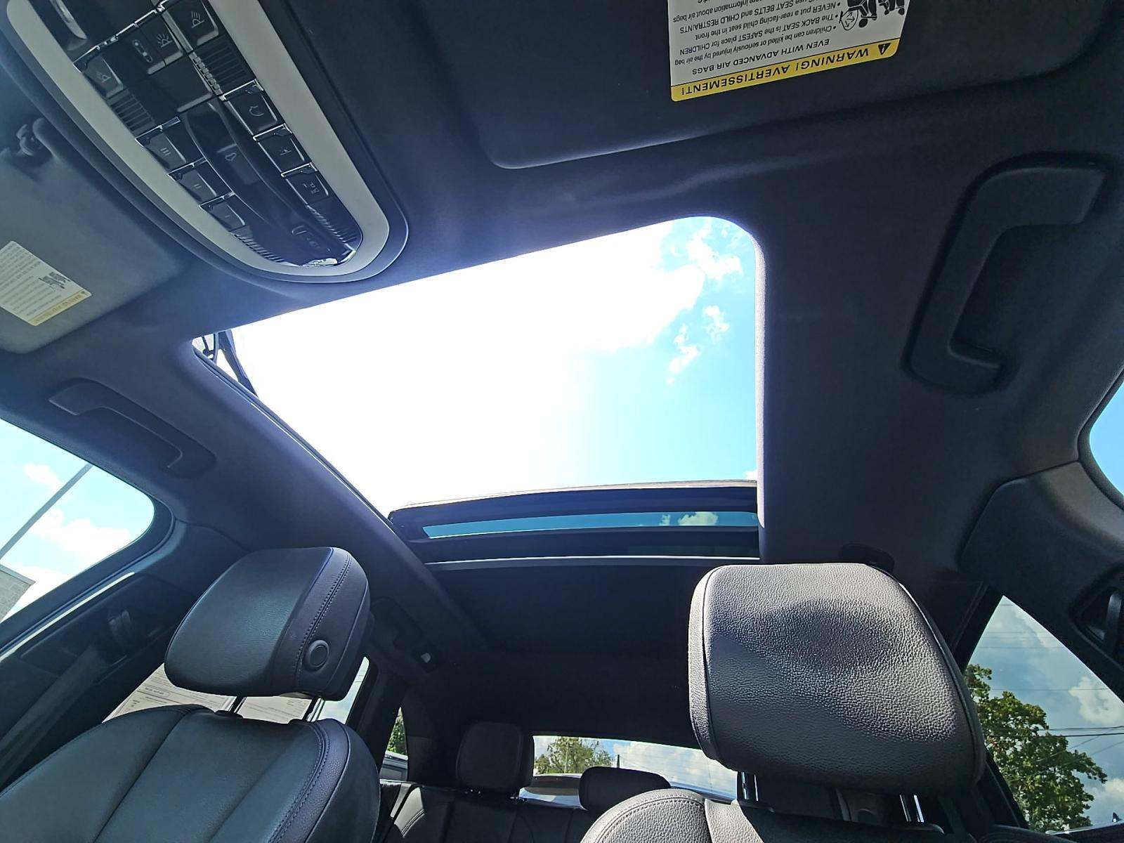 2018 Porsche Macan Base AWD