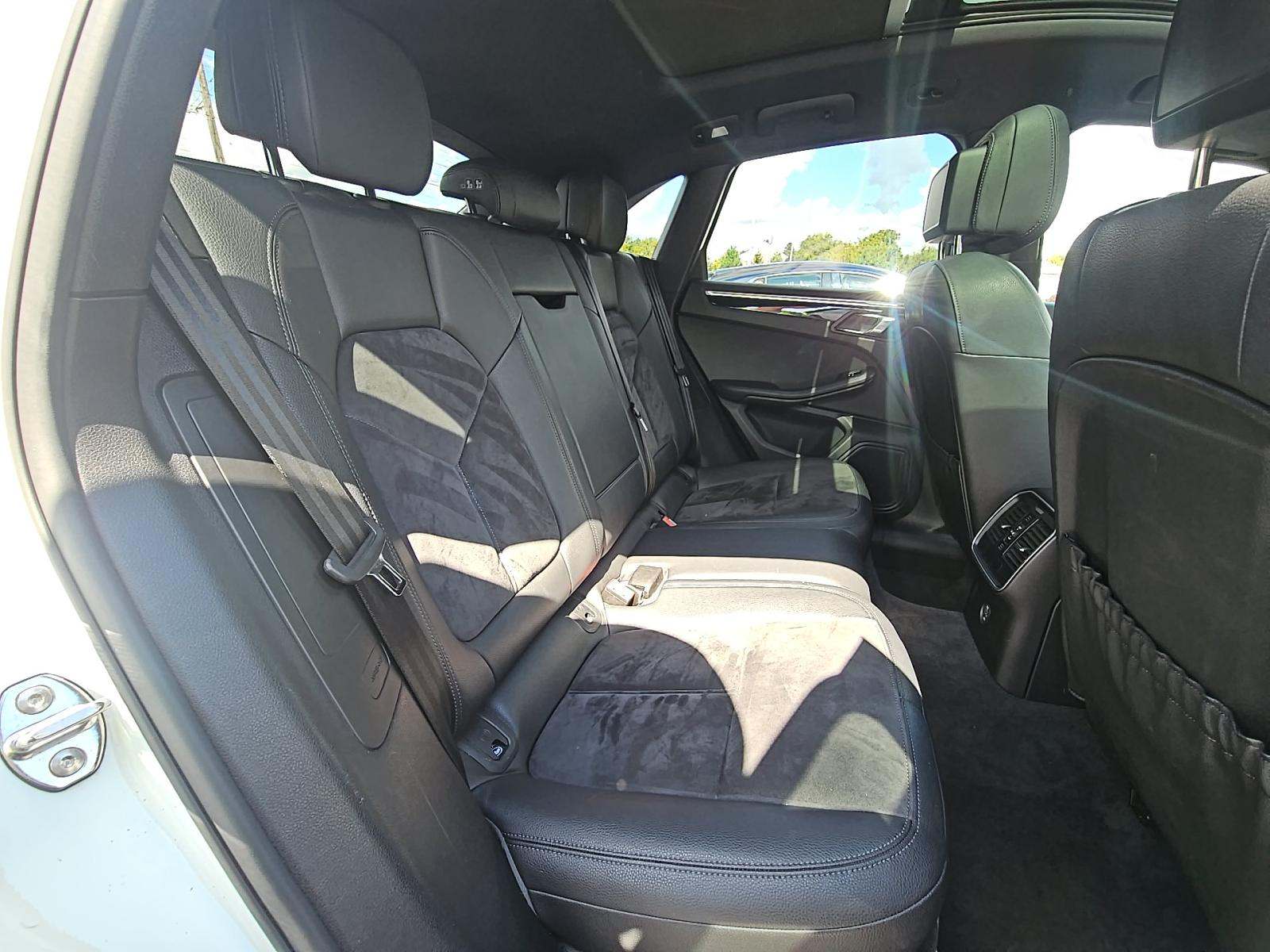 2018 Porsche Macan Base AWD