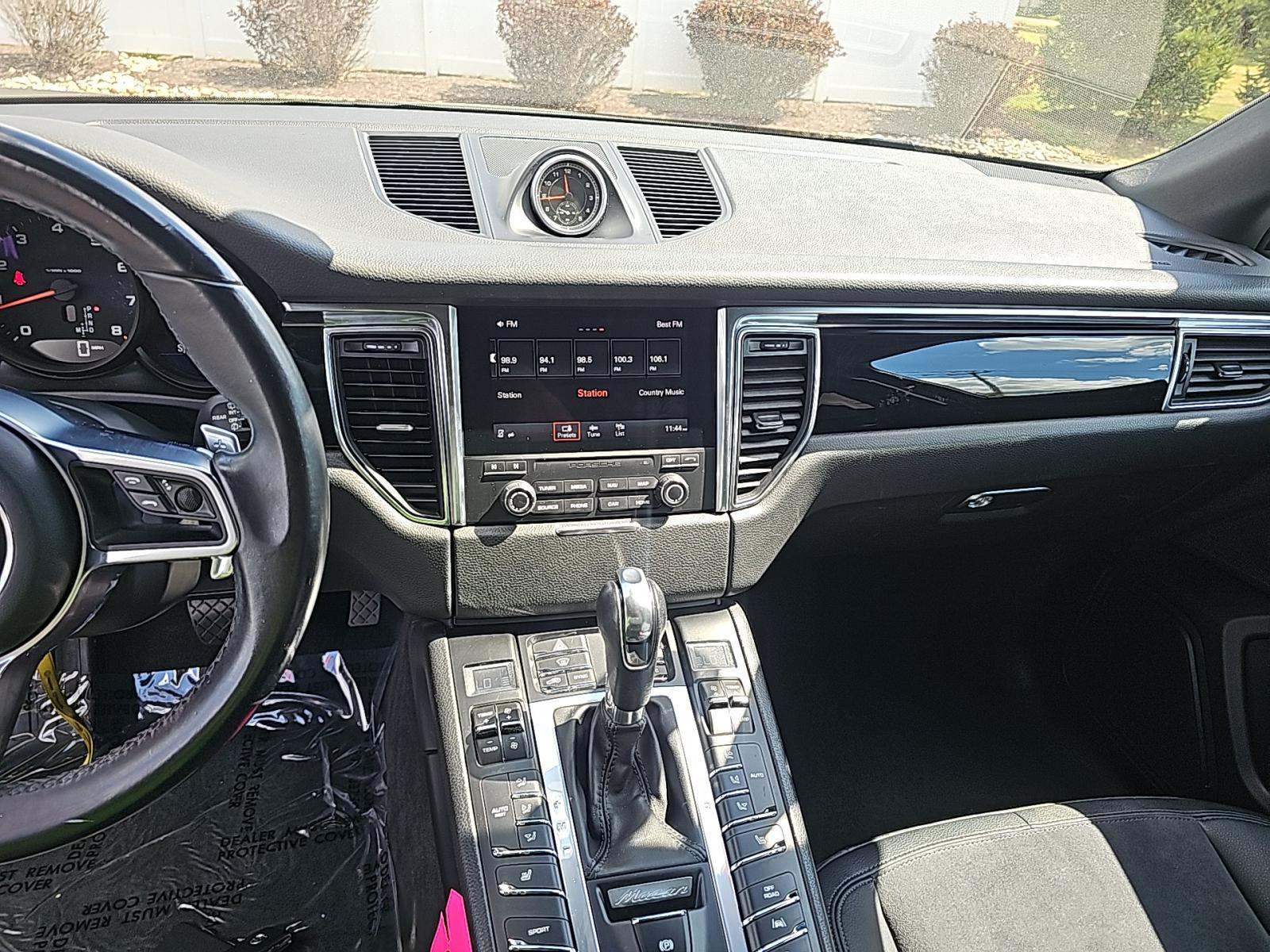 2018 Porsche Macan Base AWD