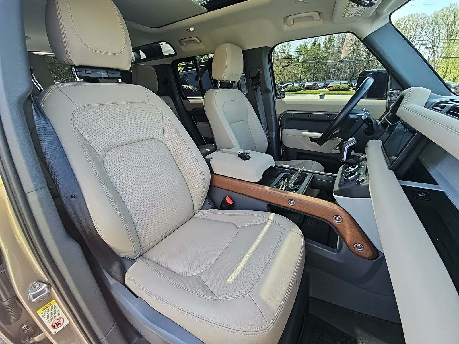 2023 Land Rover Defender 110 SE AWD