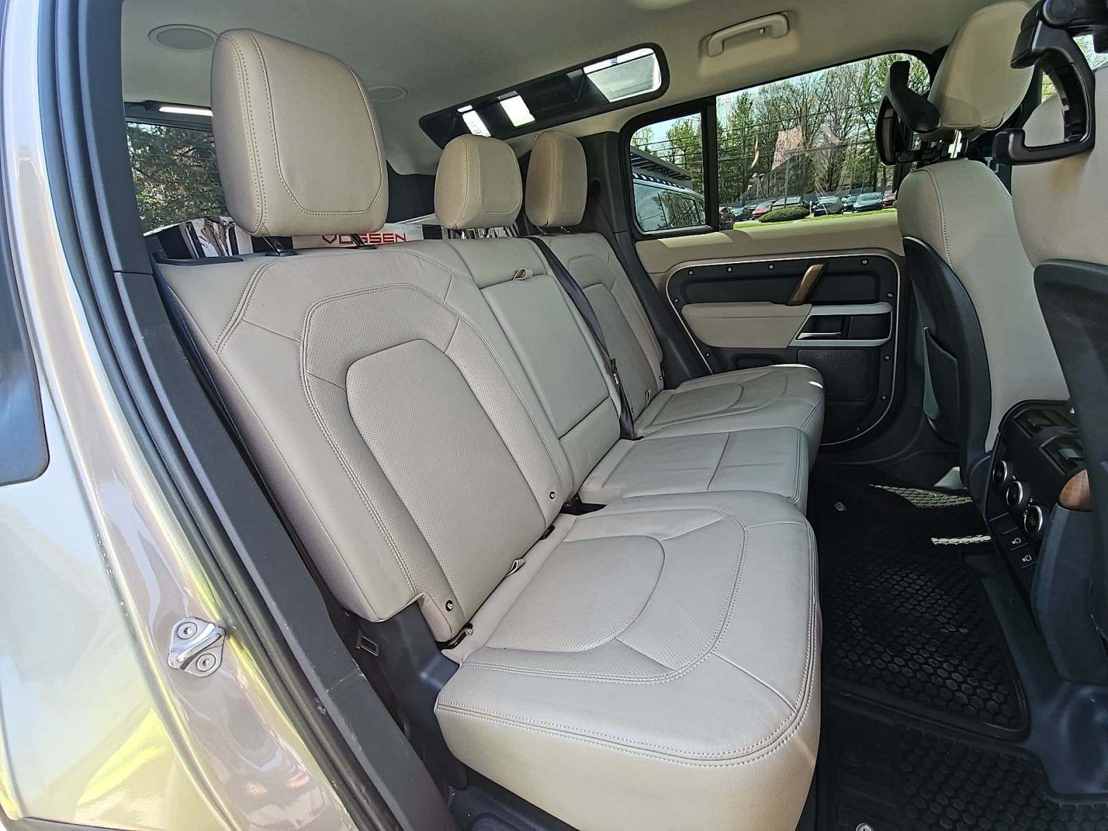 2023 Land Rover Defender 110 SE AWD