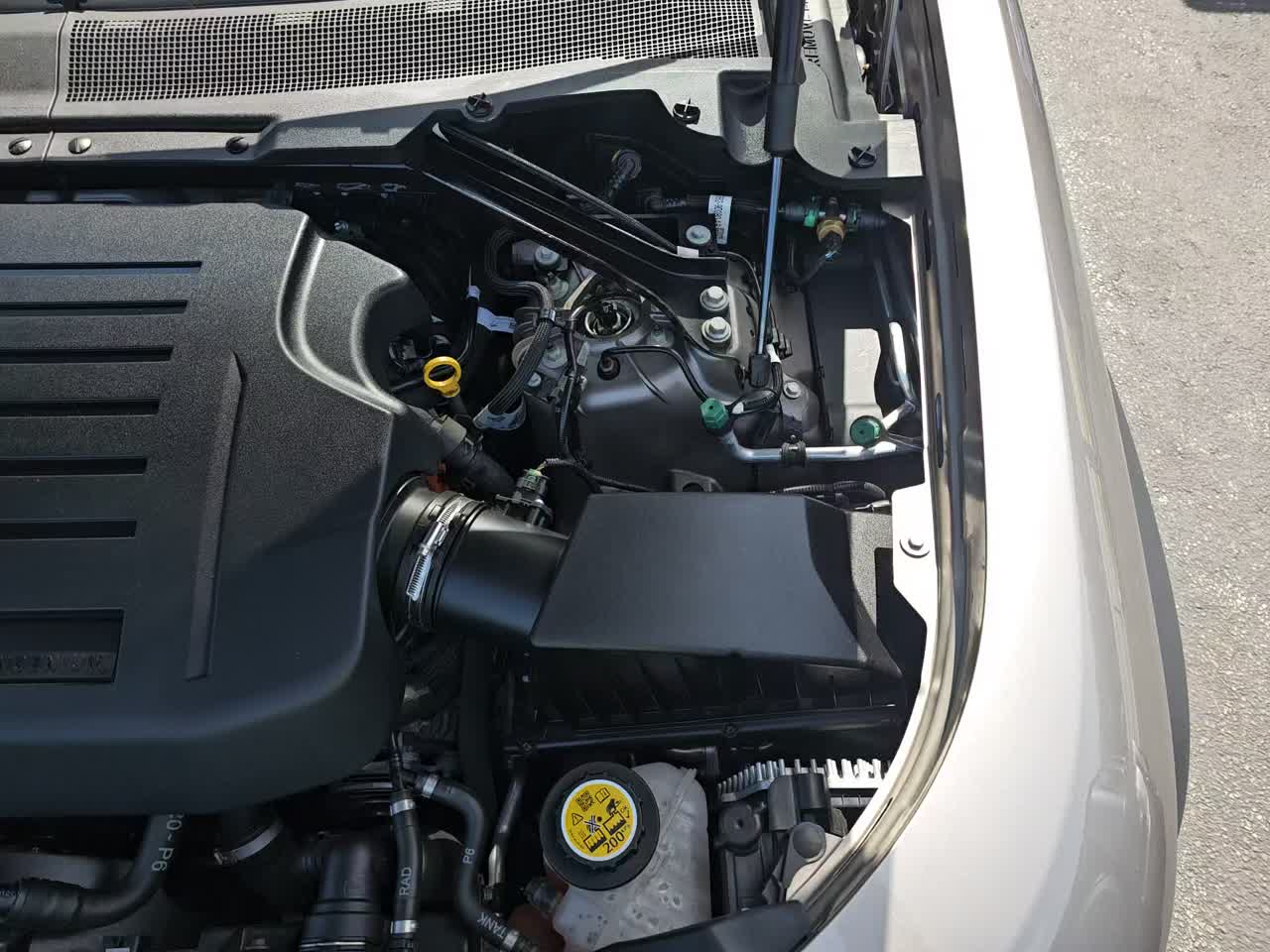 2023 Land Rover Defender 110 SE AWD