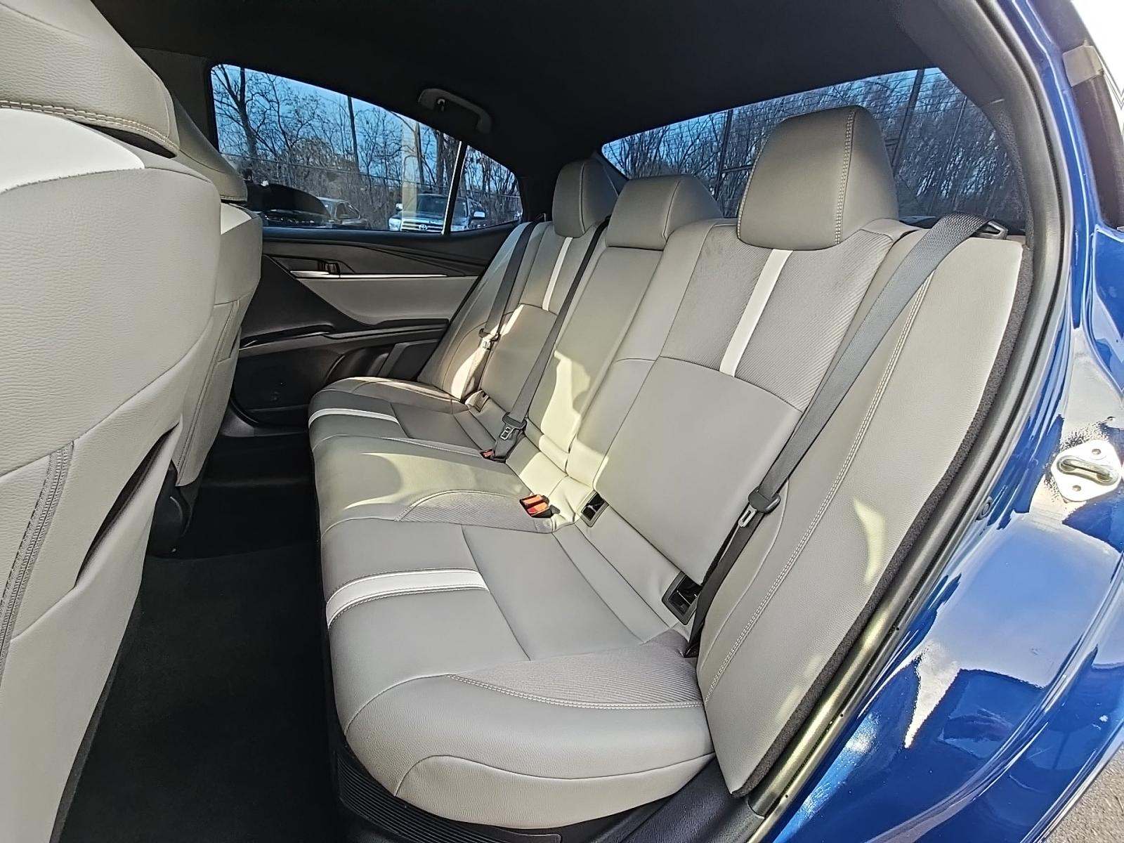 2025 Toyota Camry SE FWD