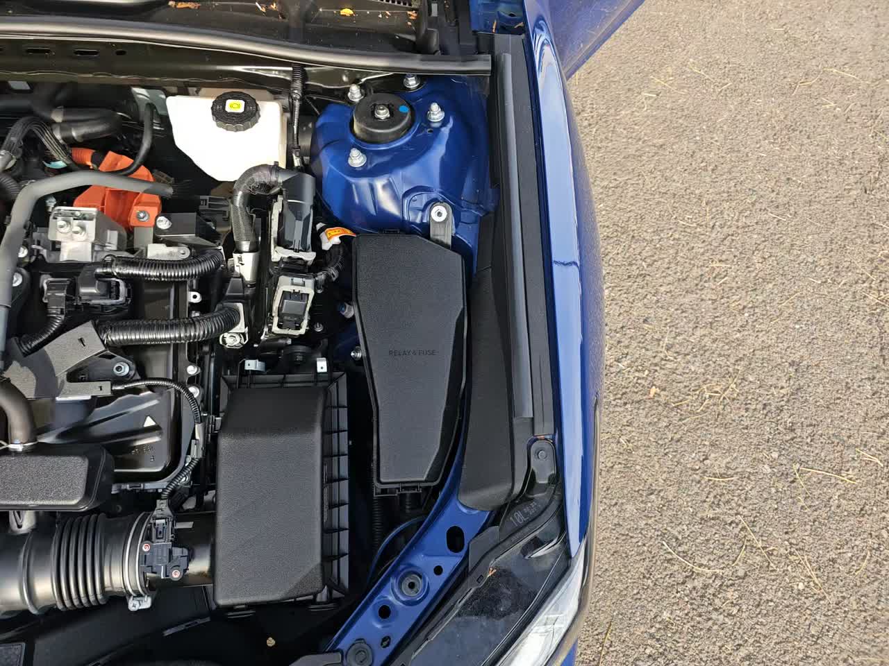 2025 Toyota Camry SE FWD