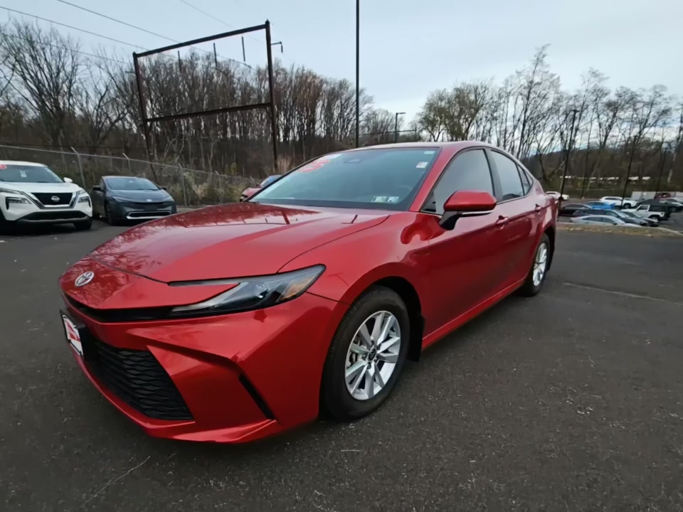 2025 Toyota Camry LE FWD