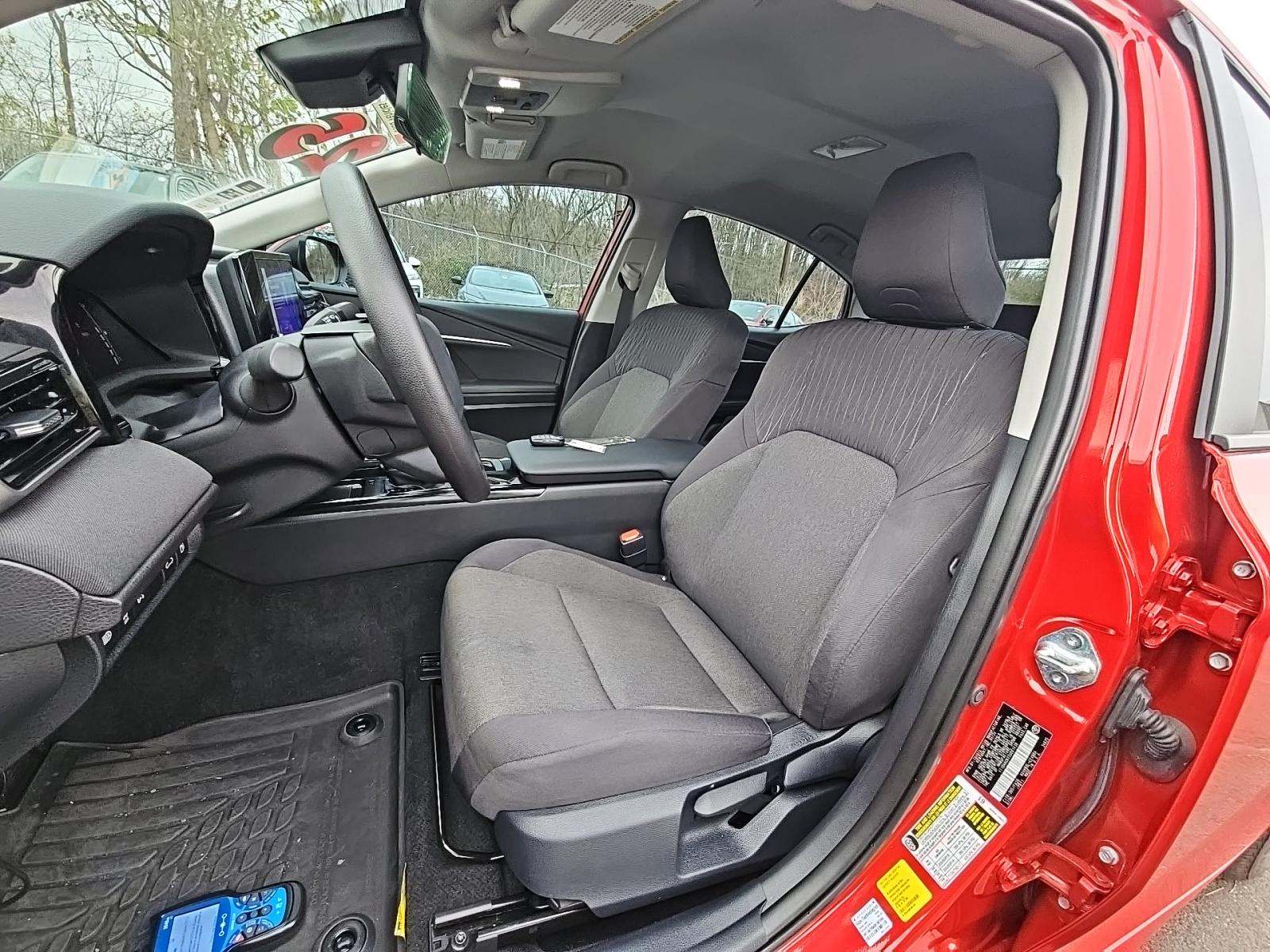 2025 Toyota Camry LE FWD