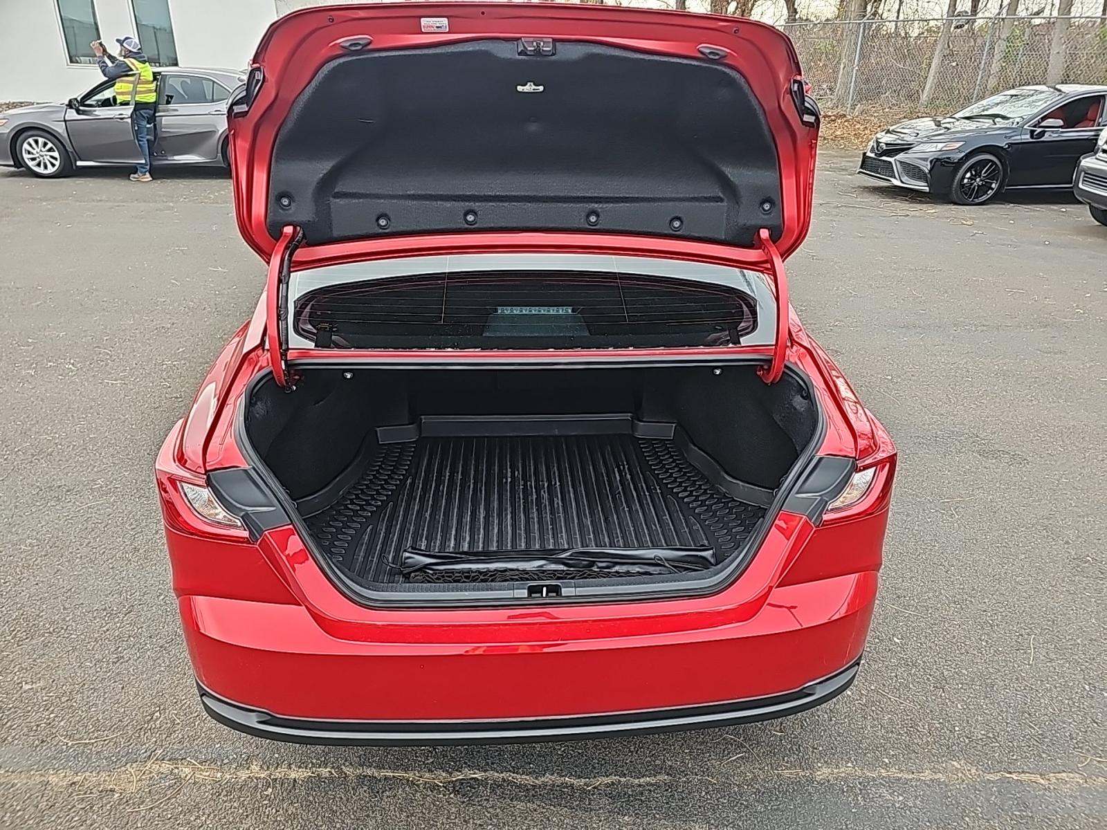 2025 Toyota Camry LE FWD