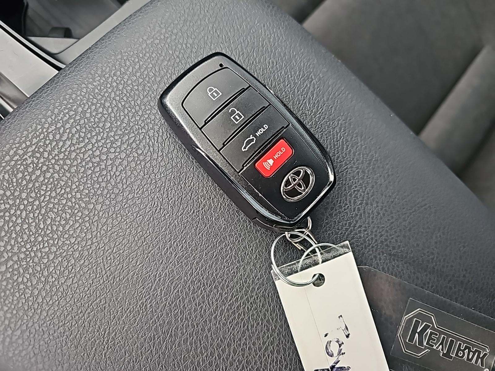 2025 Toyota Camry LE FWD