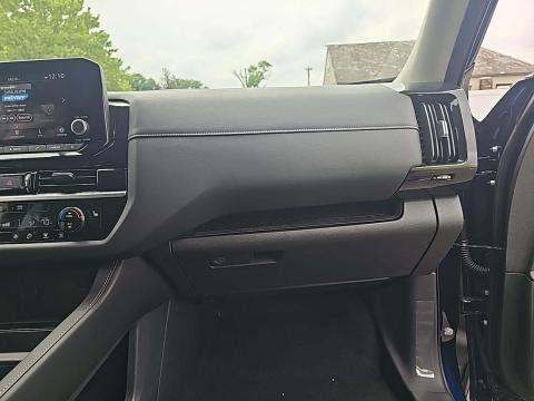 2024 Nissan Pathfinder SV AWD