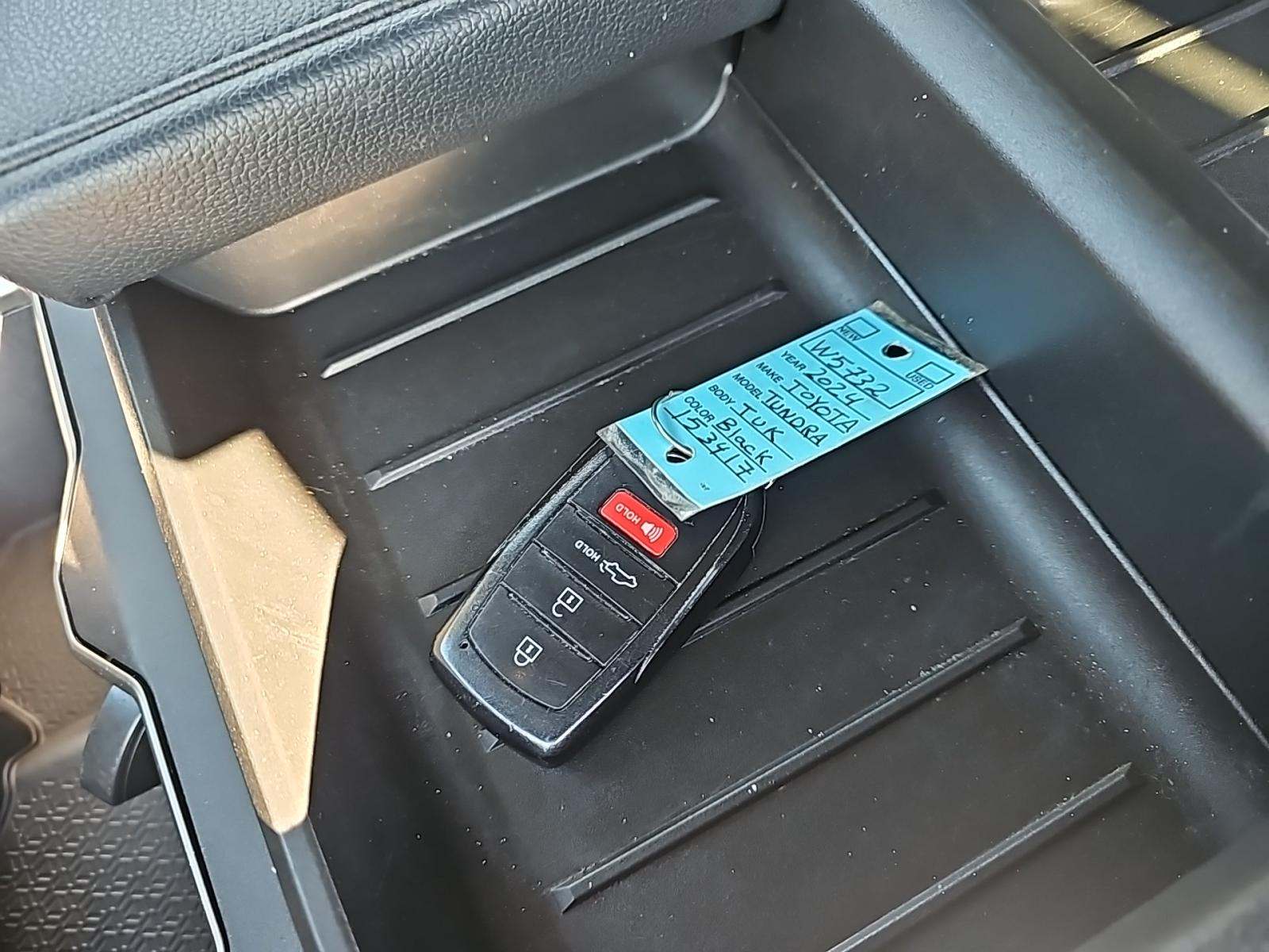 2024 Toyota Tundra SR5 AWD