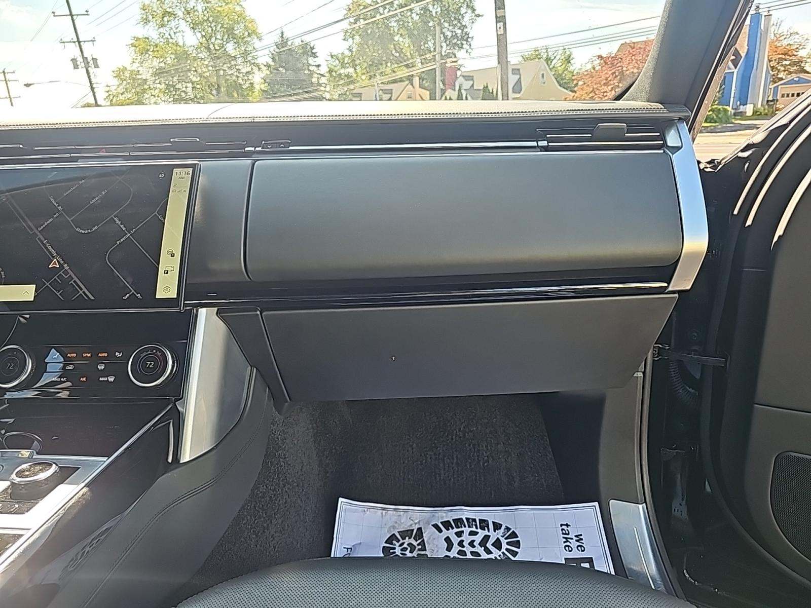 2023 Land Rover Range Rover SE LWB AWD