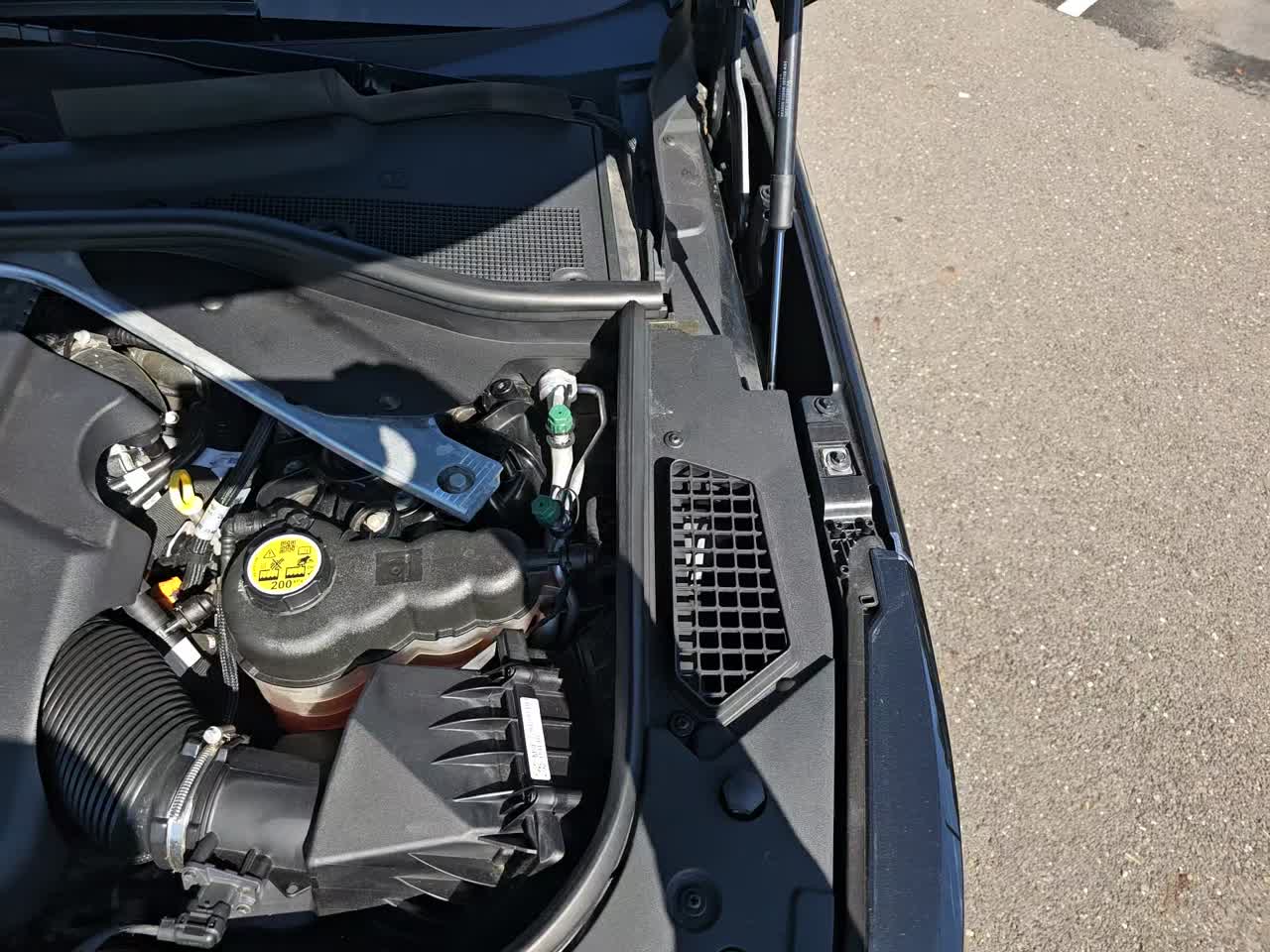 2023 Land Rover Range Rover SE LWB AWD