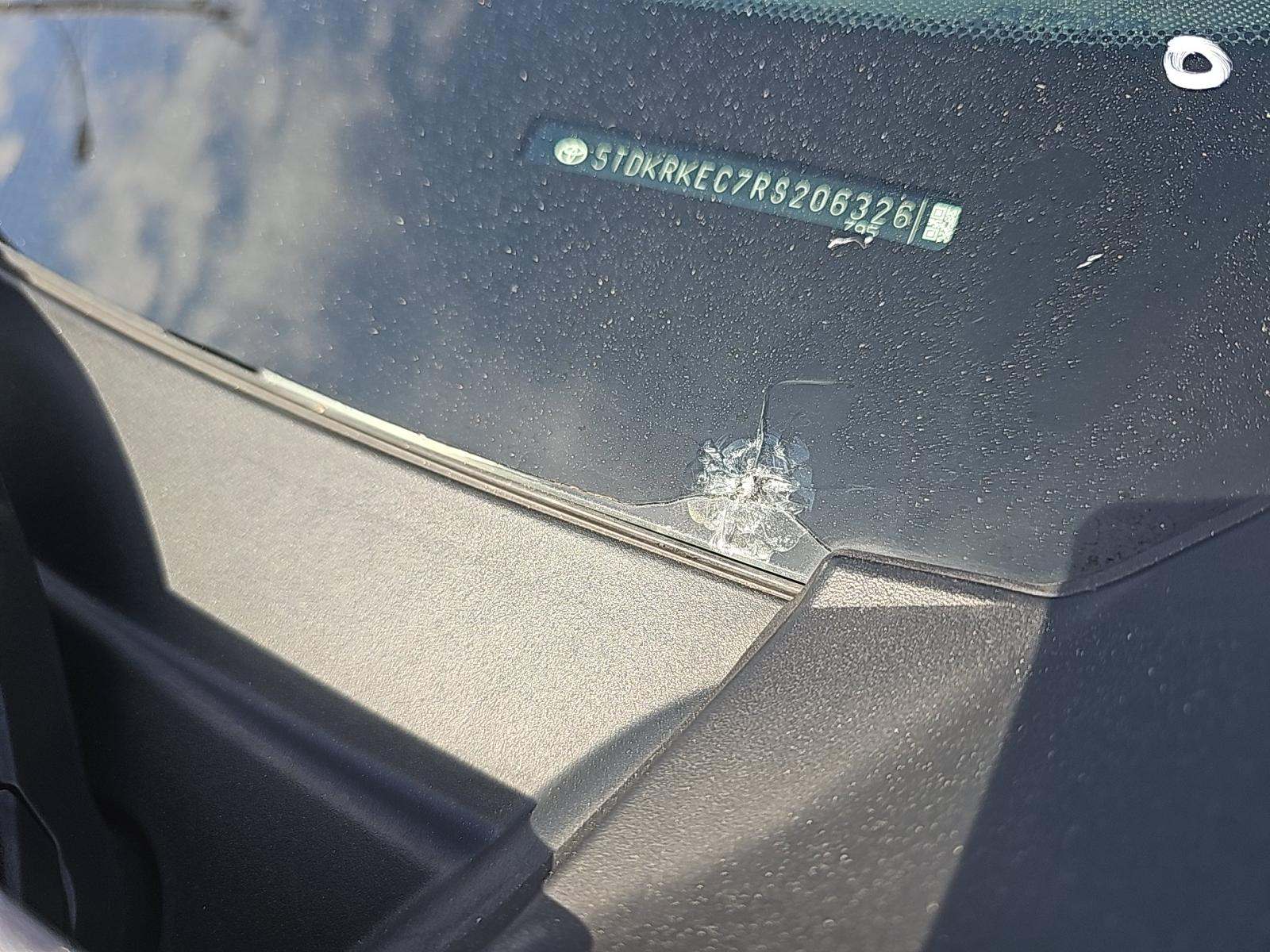 2024 Toyota Sienna LE FWD