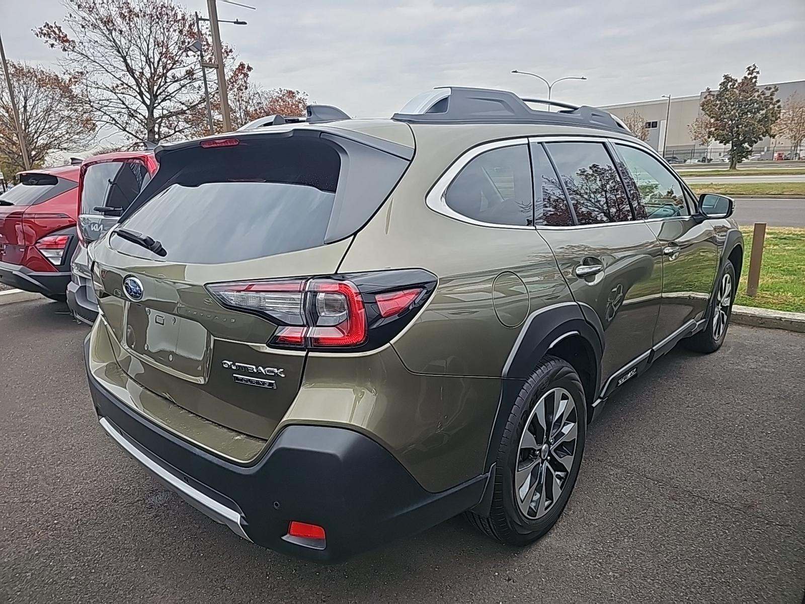 2023 Subaru Outback Touring AWD
