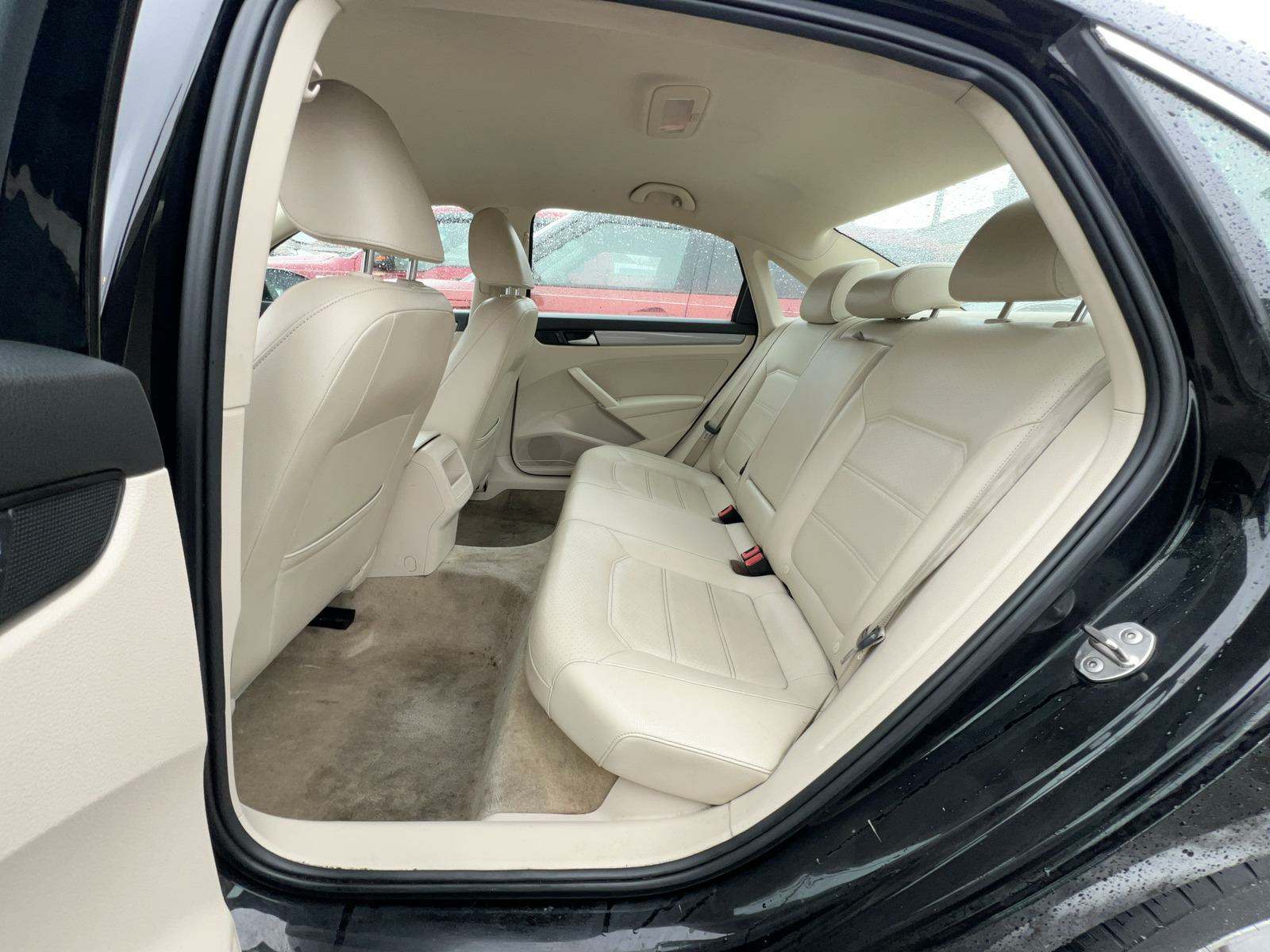 2015 Volkswagen Passat 1.8T Limited Edition FWD