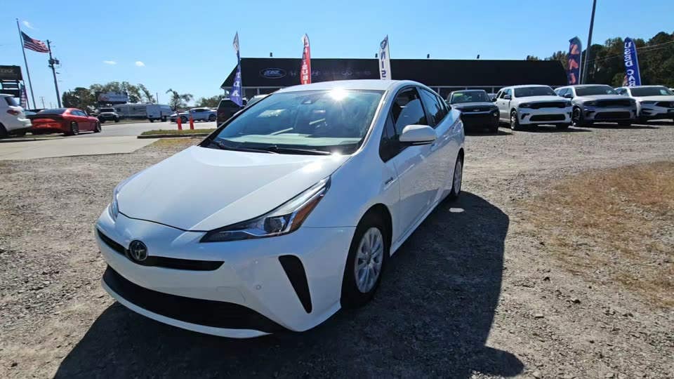 2021 Toyota Prius LE