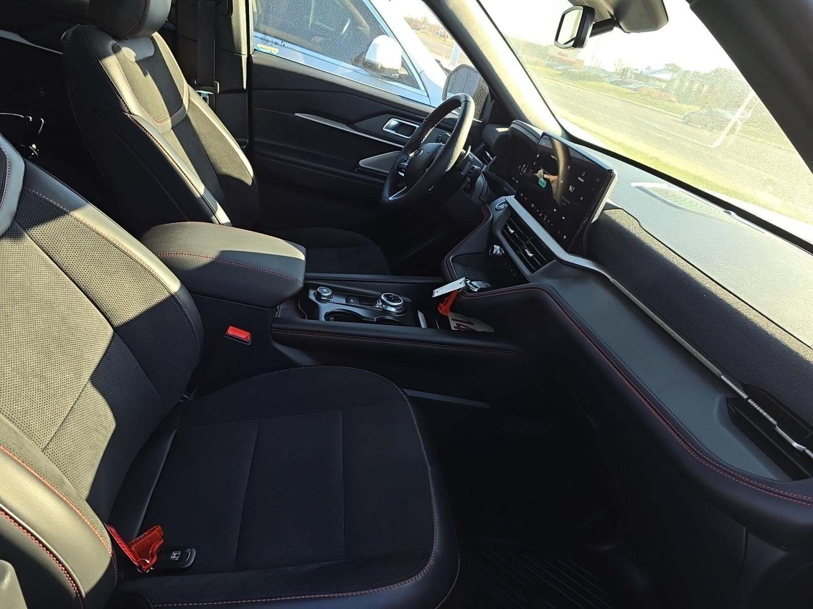 2025 Ford Explorer ST AWD