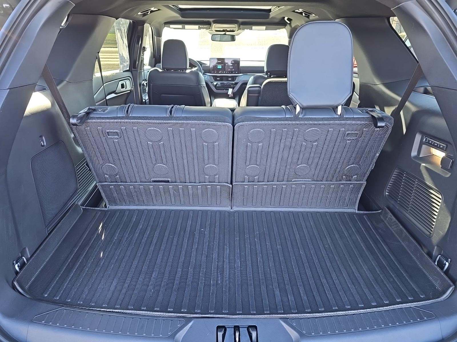 2025 Ford Explorer ST AWD