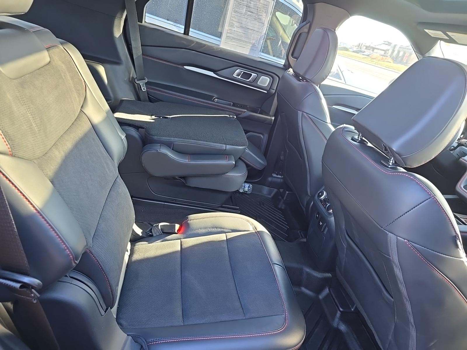 2025 Ford Explorer ST AWD