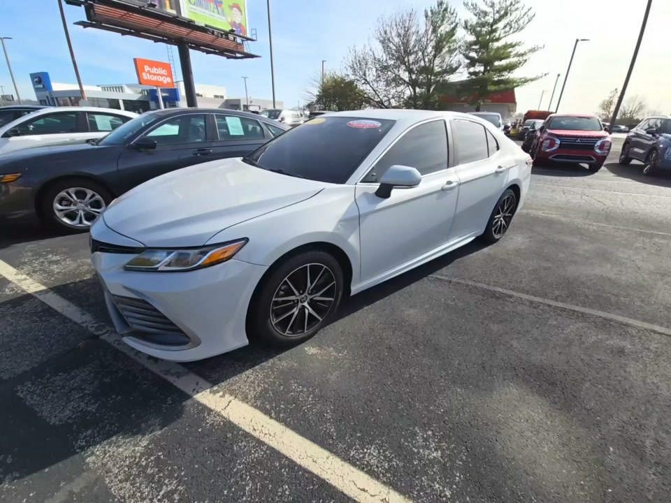 2024 Toyota Camry SE FWD