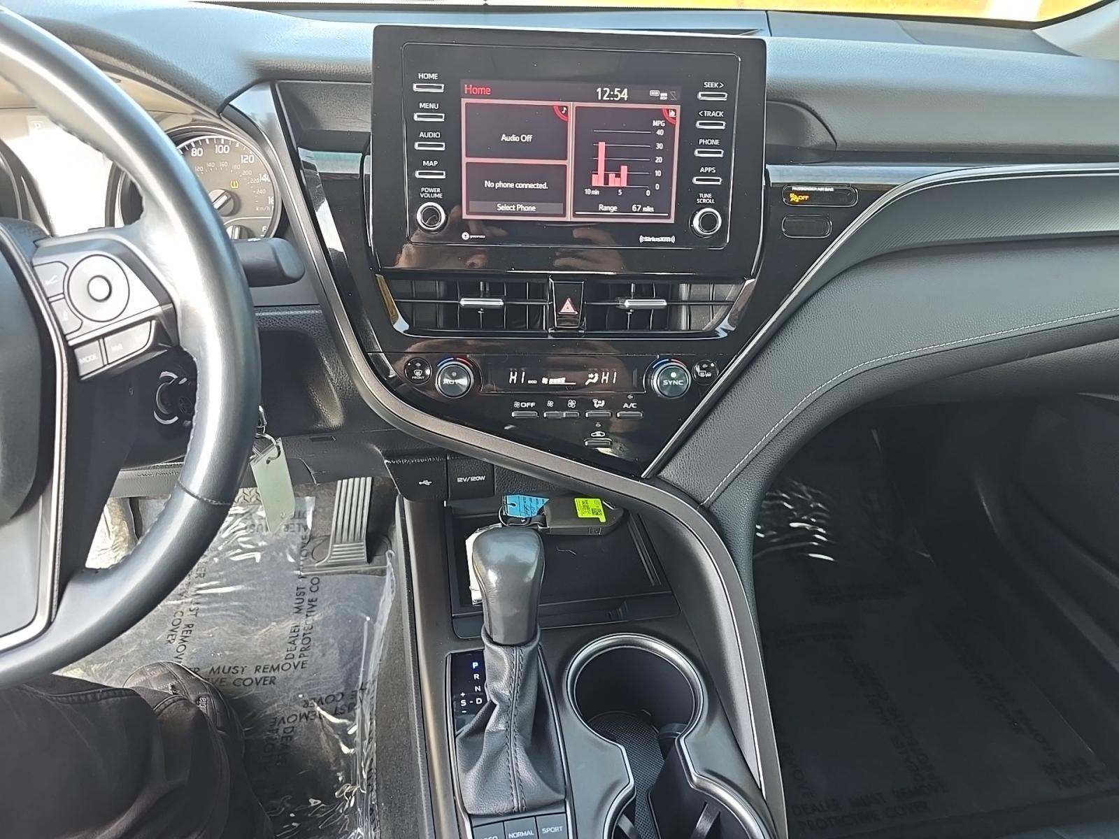 2024 Toyota Camry SE FWD