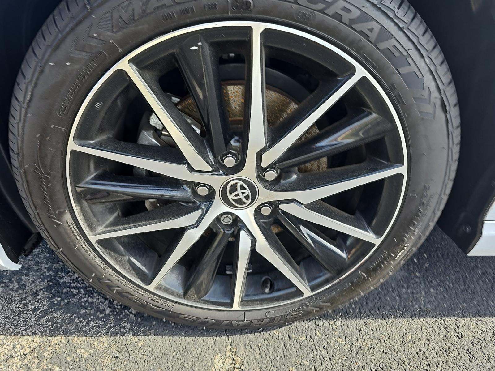 2024 Toyota Camry SE FWD