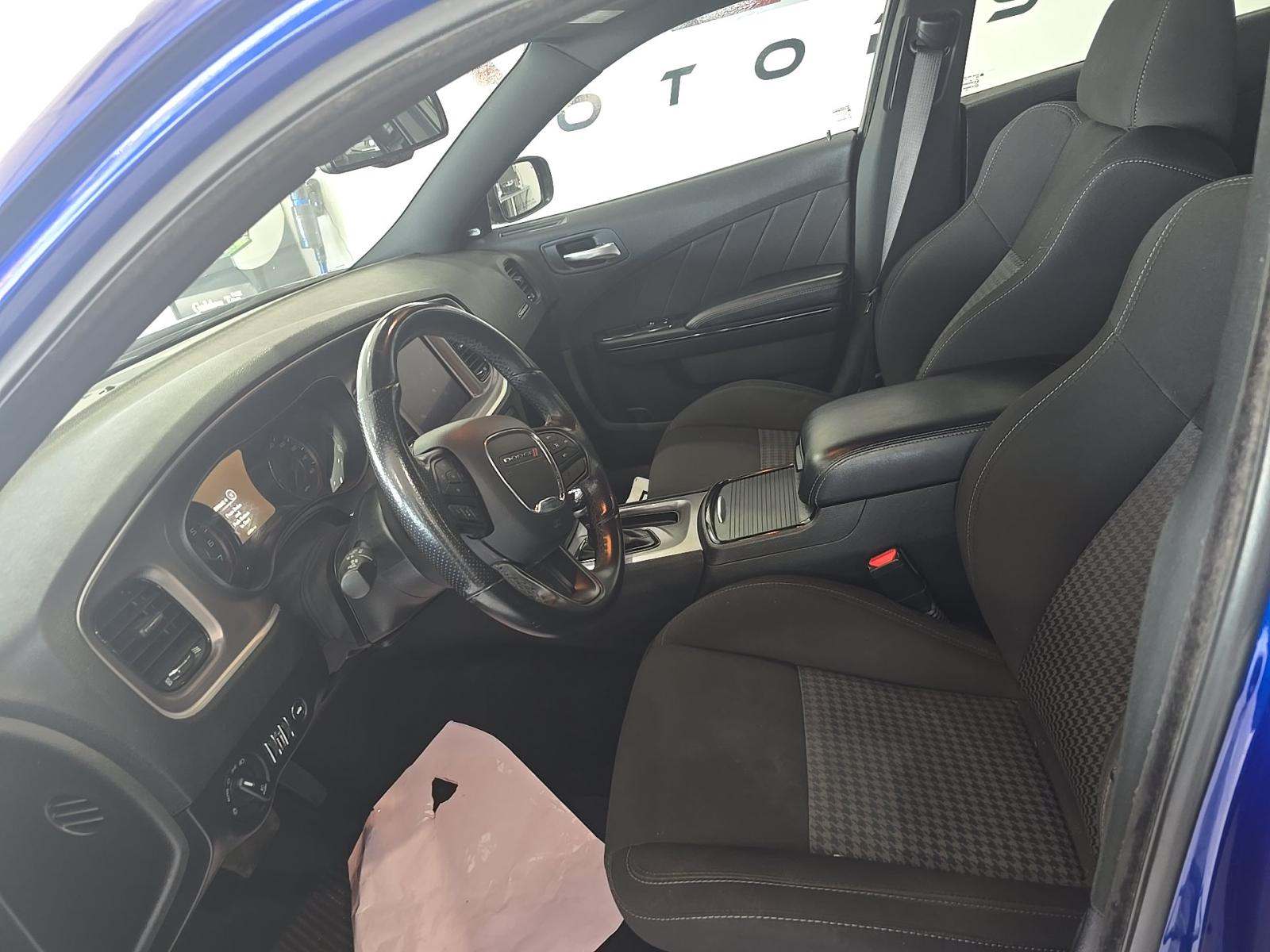 DODGE CHALLENGER - 2