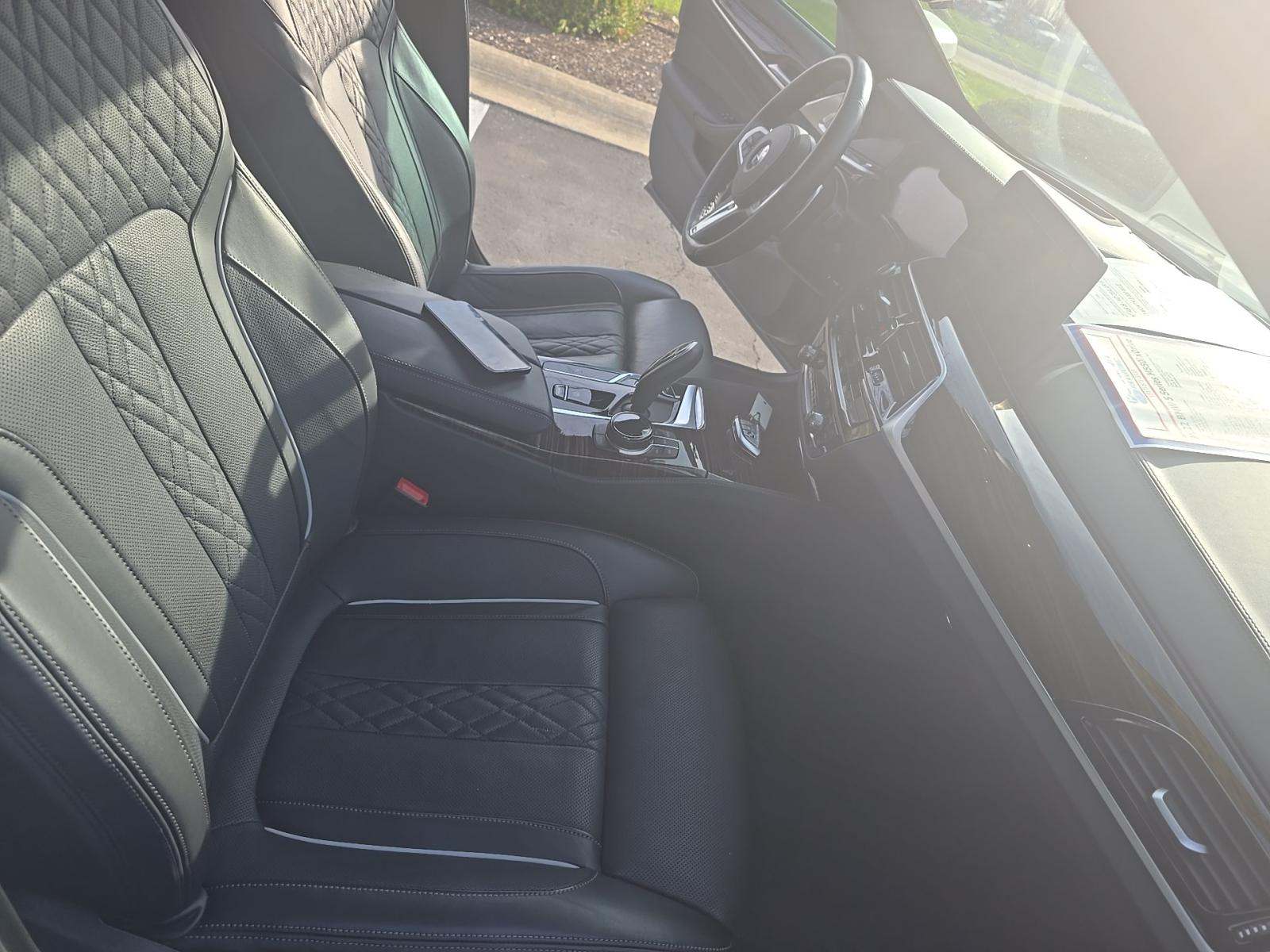 2022 BMW 5 Series M550i xDrive AWD