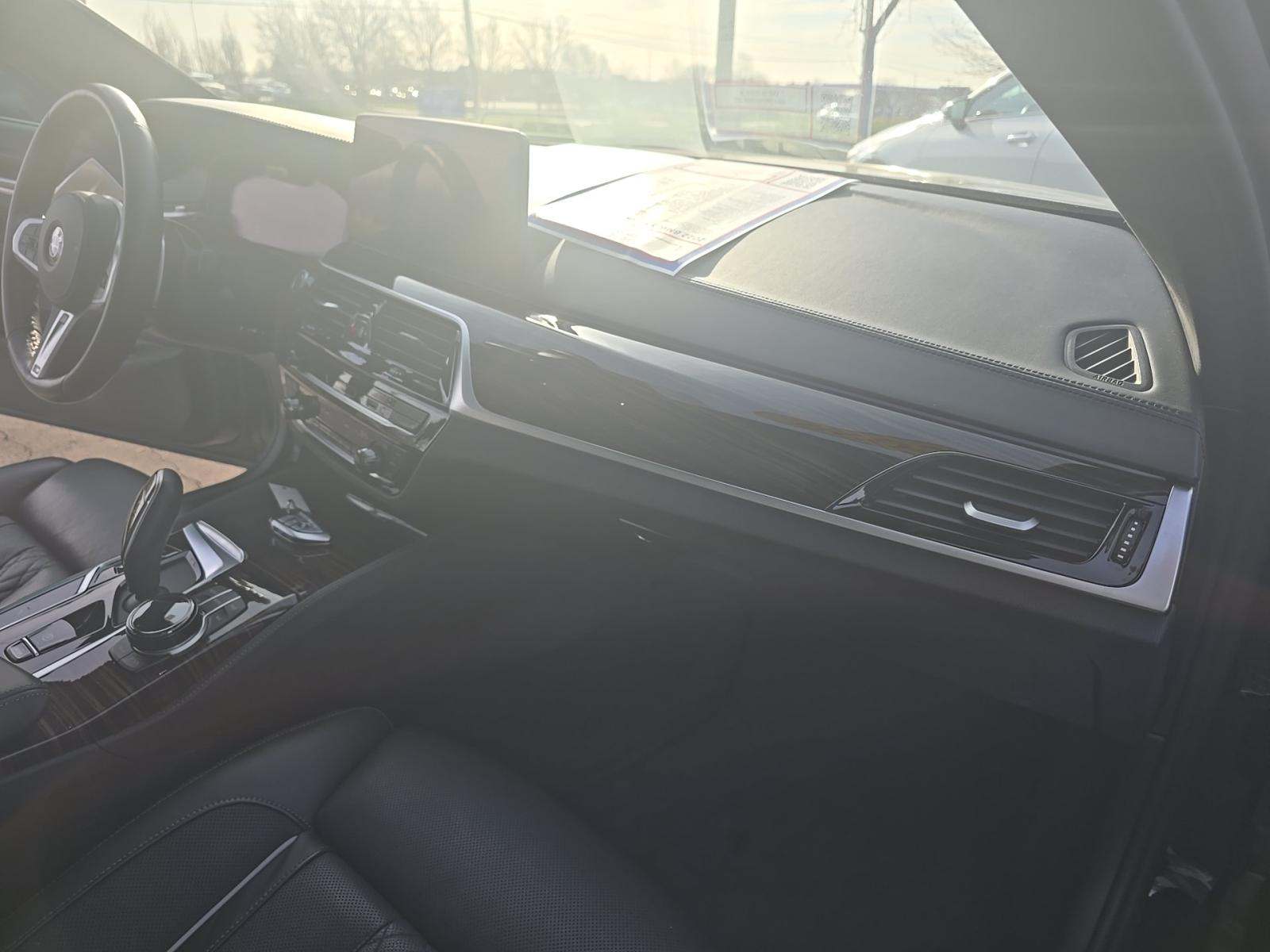 2022 BMW 5 Series M550i xDrive AWD