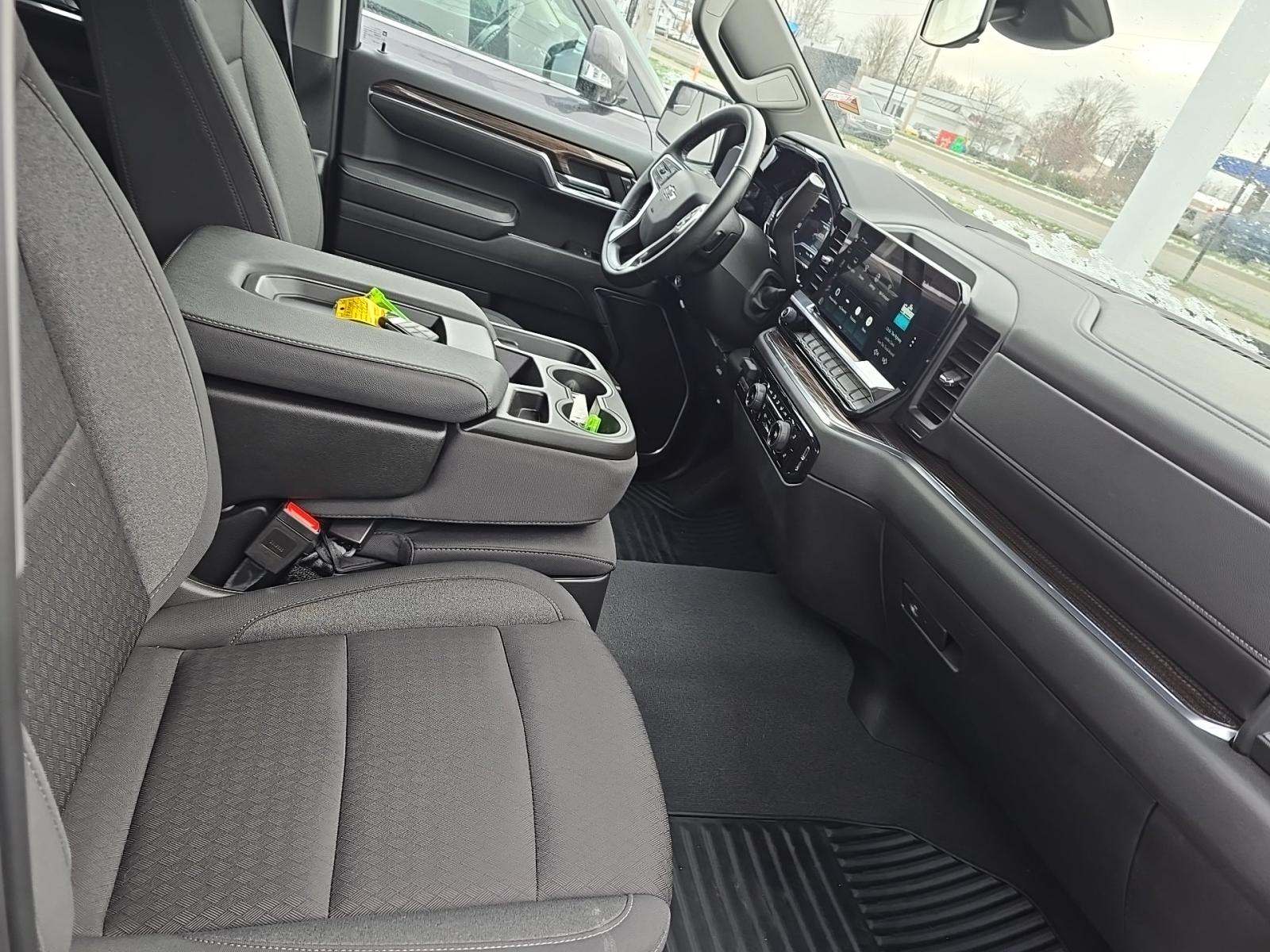 2024 Chevrolet Silverado 1500 RST AWD