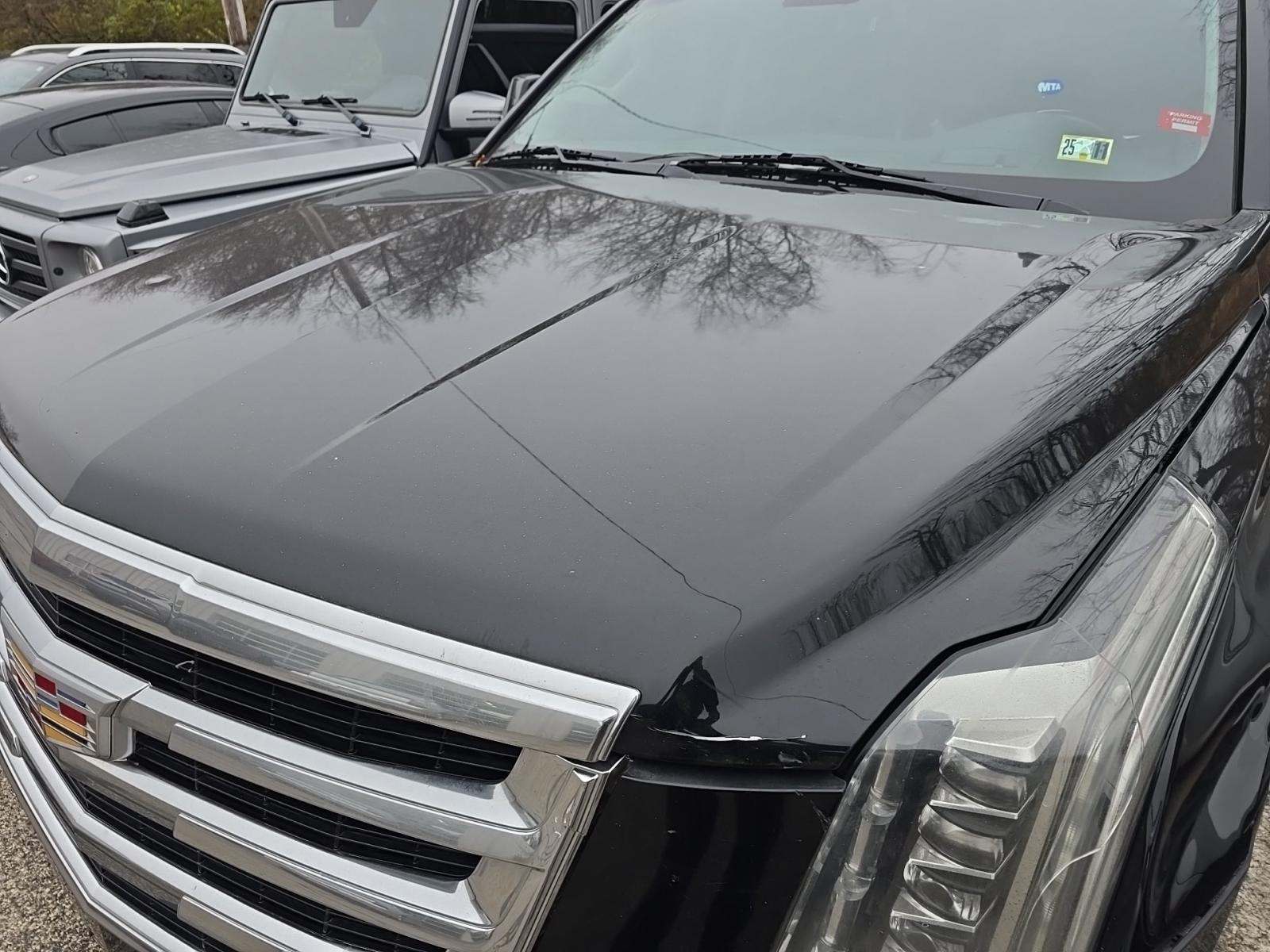 2018 Cadillac Escalade Luxury AWD