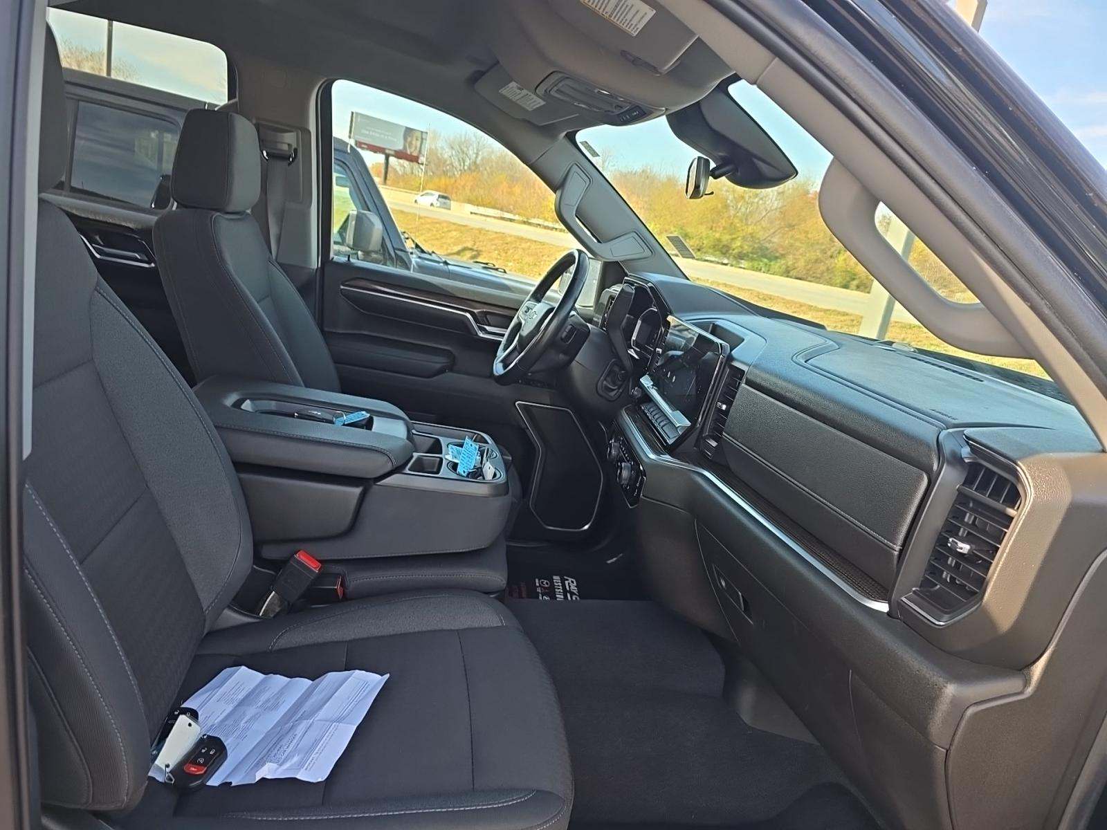 2022 Chevrolet Silverado 1500 LT AWD