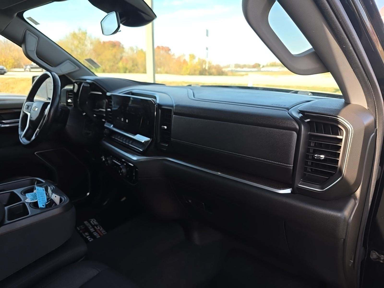 2022 Chevrolet Silverado 1500 LT AWD