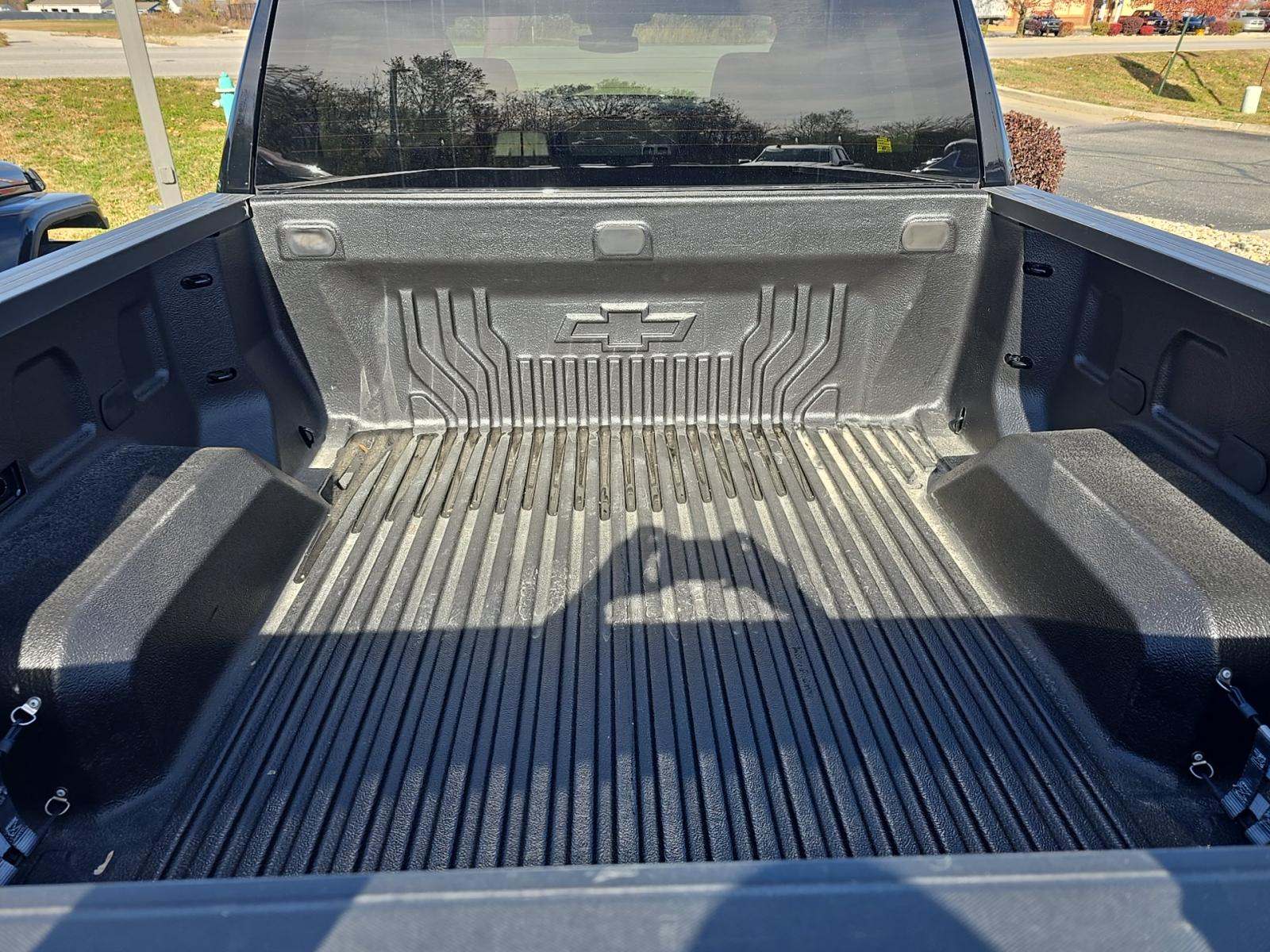 2022 Chevrolet Silverado 1500 LT AWD