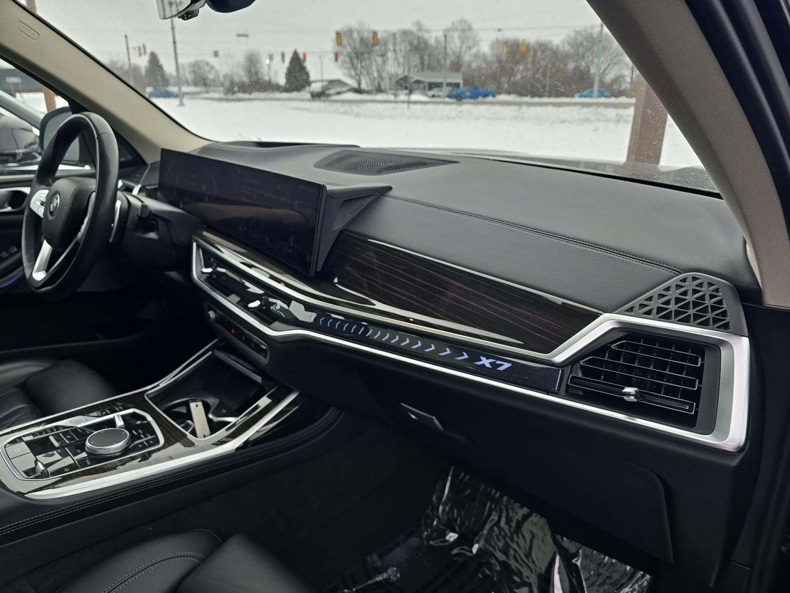 2023 BMW X7 xDrive40i AWD