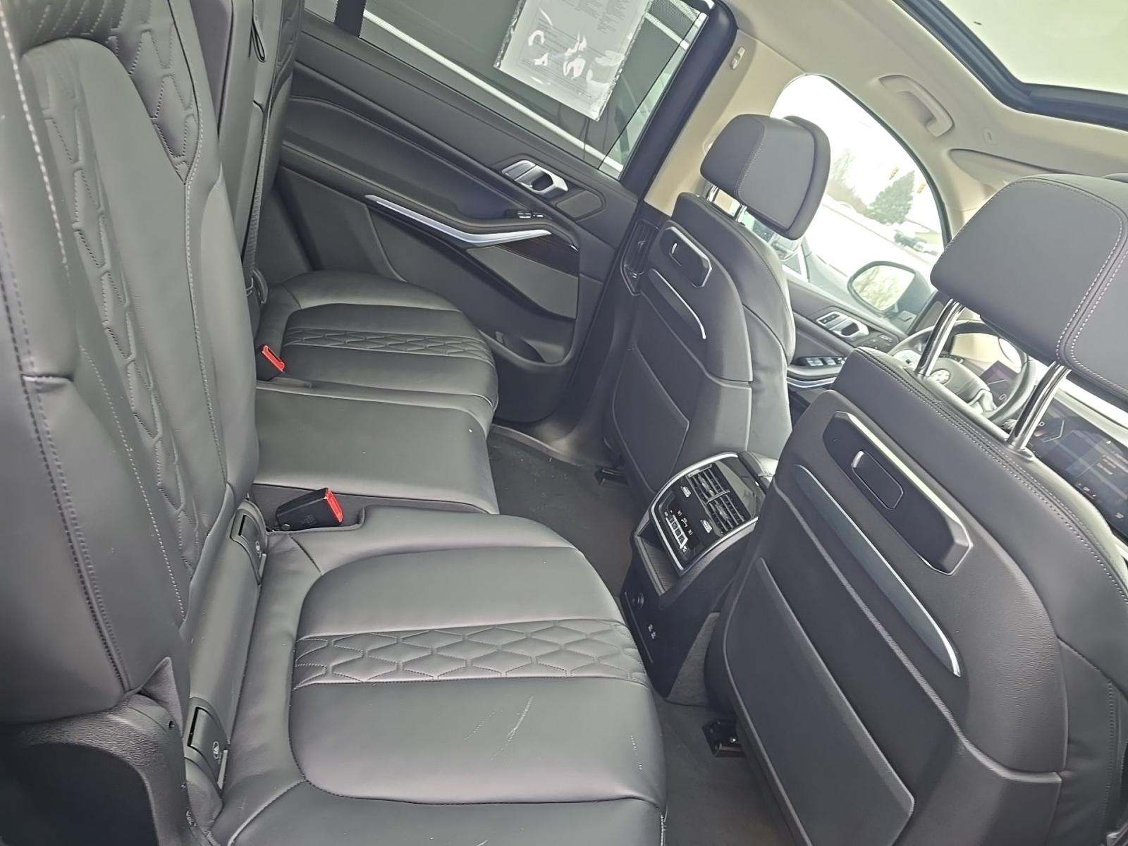 2023 BMW X7 xDrive40i AWD