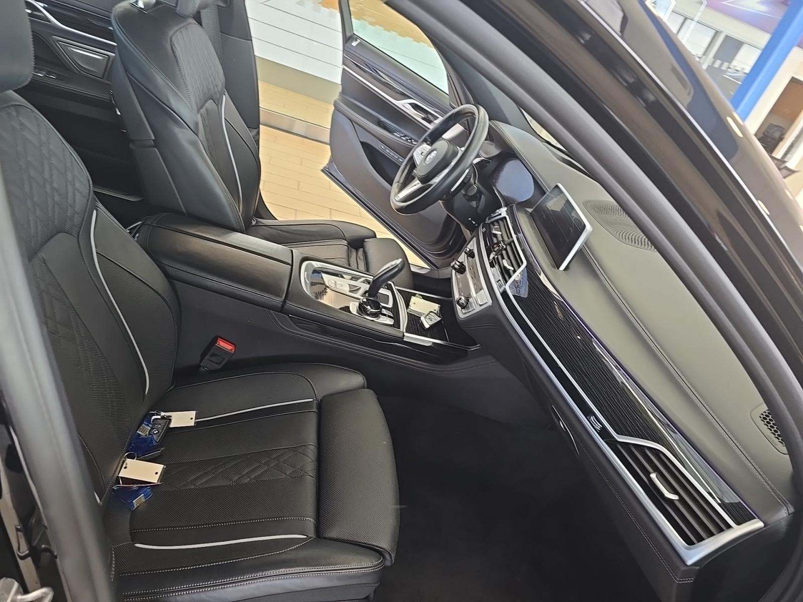 2022 BMW 7 Series 750i xDrive AWD