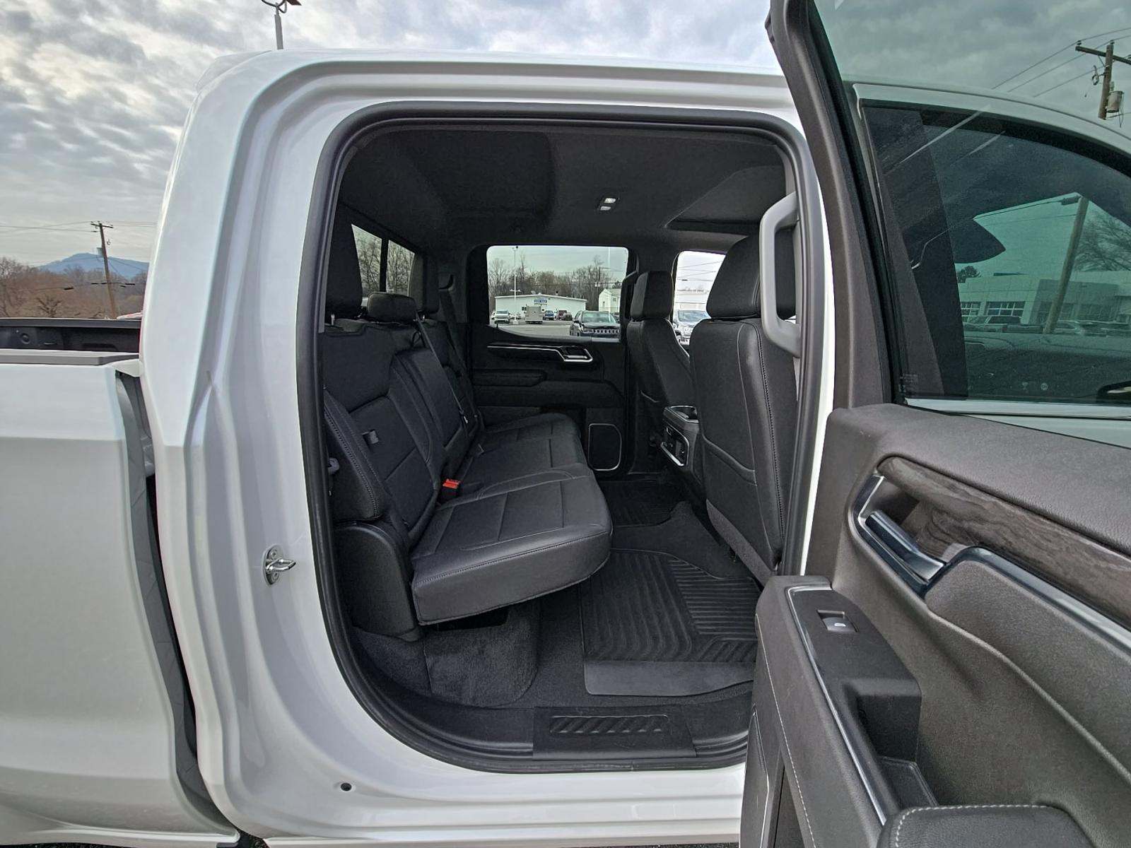 2024 Chevrolet Silverado 1500 LTZ AWD